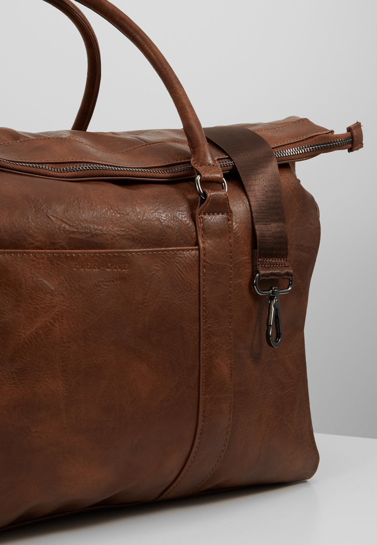Pier One UNISSEX - Bolsa de fim de semana - marrom escuro