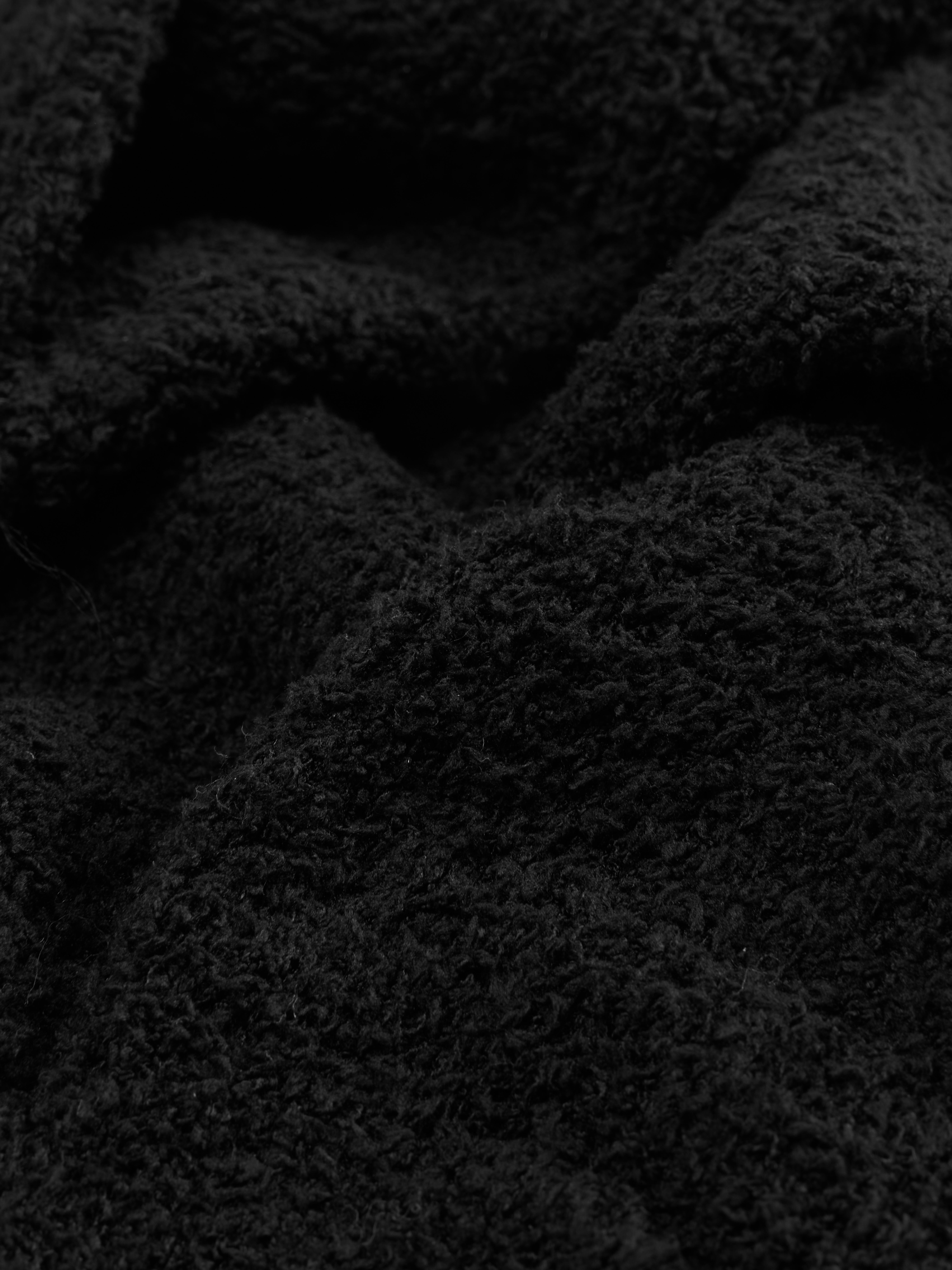 Chaussettes bouclées pour baskets, lot de 2. Chaussettes douces à la cheville avec une texture bouclée, parfaites pour les promenades hivernales ou simplement pour rester à la maison.