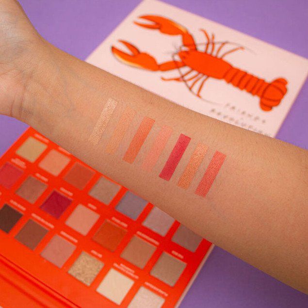 Paleta očných tieňov Friends X Revolution He's Her Lobster Palety očných tieňov a líčenie