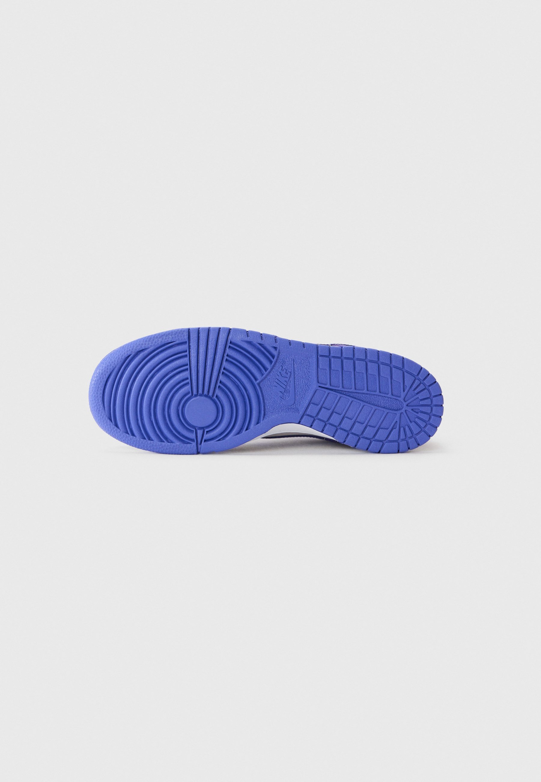 Nike Sportswear DUNK LOW UNISEX - Scarpe da ginnastica - grigio college/viola persiano/uva selvatica/bianco