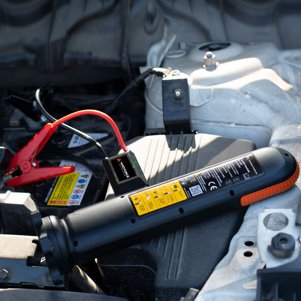 3-i-1 multifunksjonell batteridrevet bilstarter LX JS12