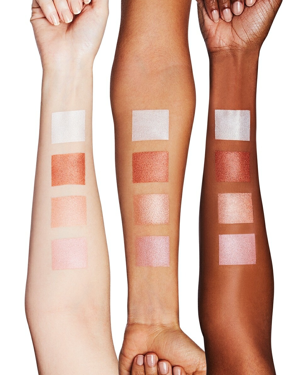 M.A.C MINERALIZE SKINFINISH HIGHLIGHTER FLUWEELZACHT GEZICHTSPOEDER - STRALENDE FINISH - GLANS