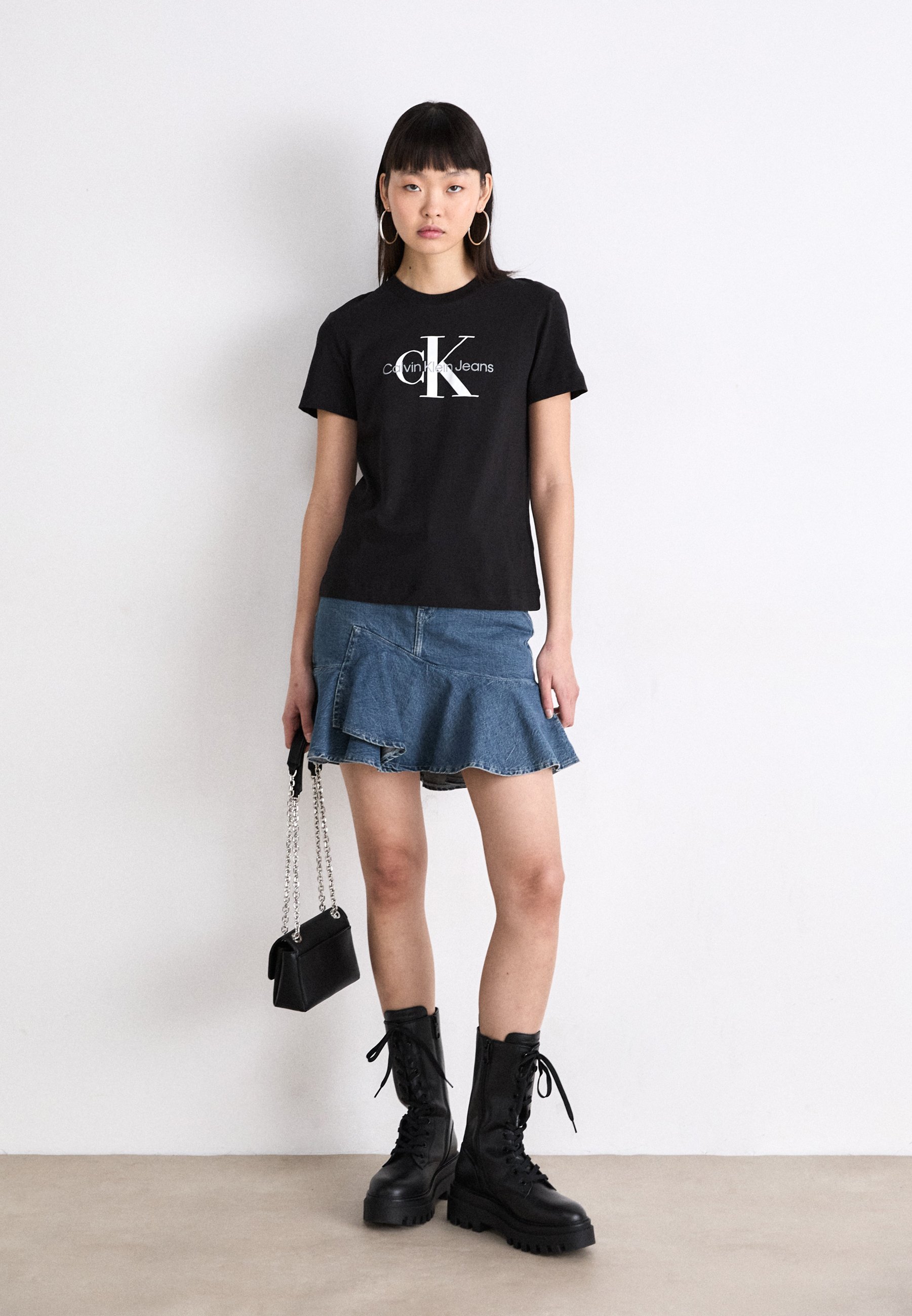 T-shirt imprimé Calvin Klein Jeans CORE MONOGRAM REGULAR - noir