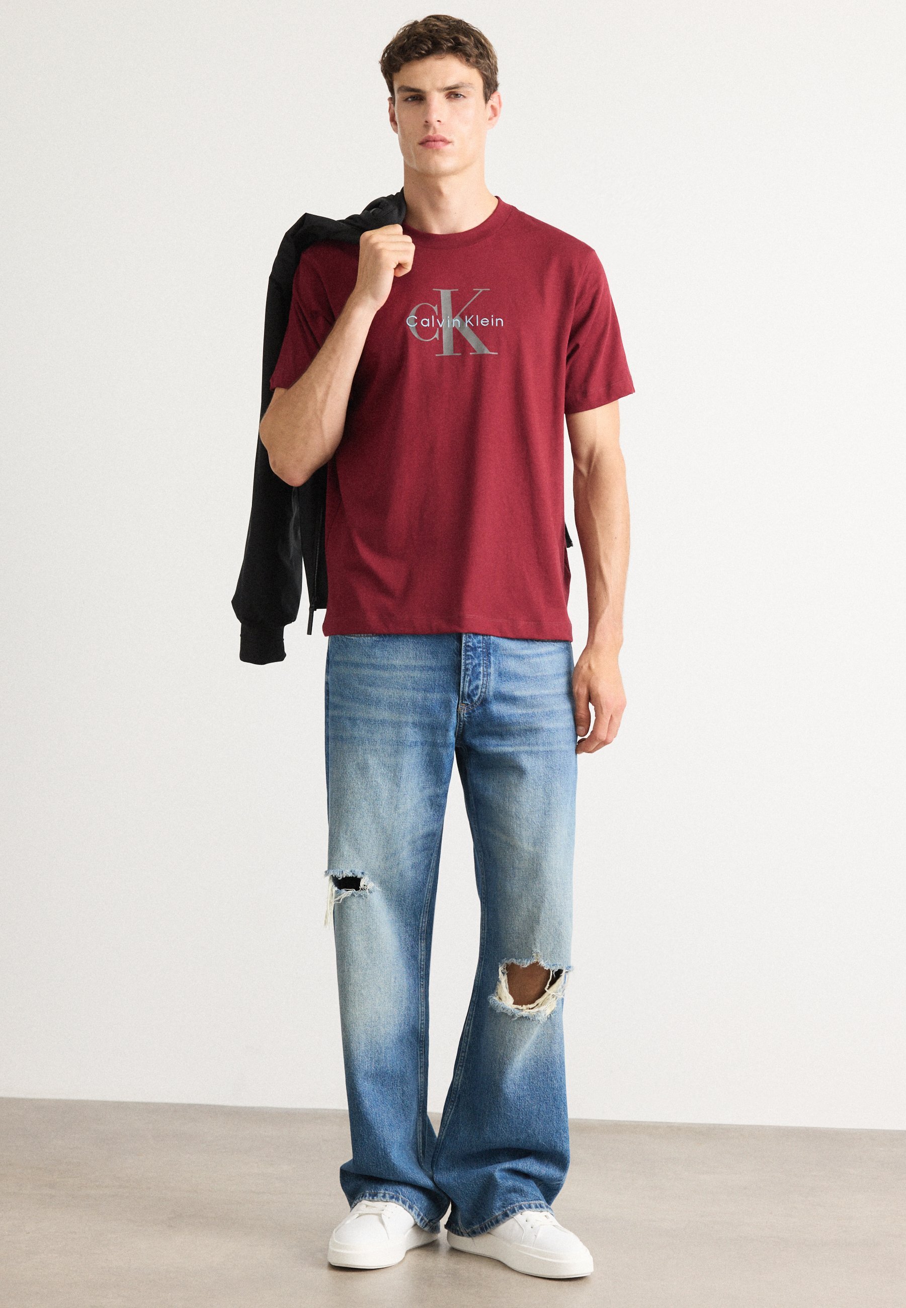 T-shirt imprimé Calvin Klein Jeans HERO MONOLOGO - Rouge Renaissance