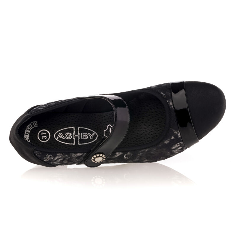 Zapatos cómodos para mujer, color negro.