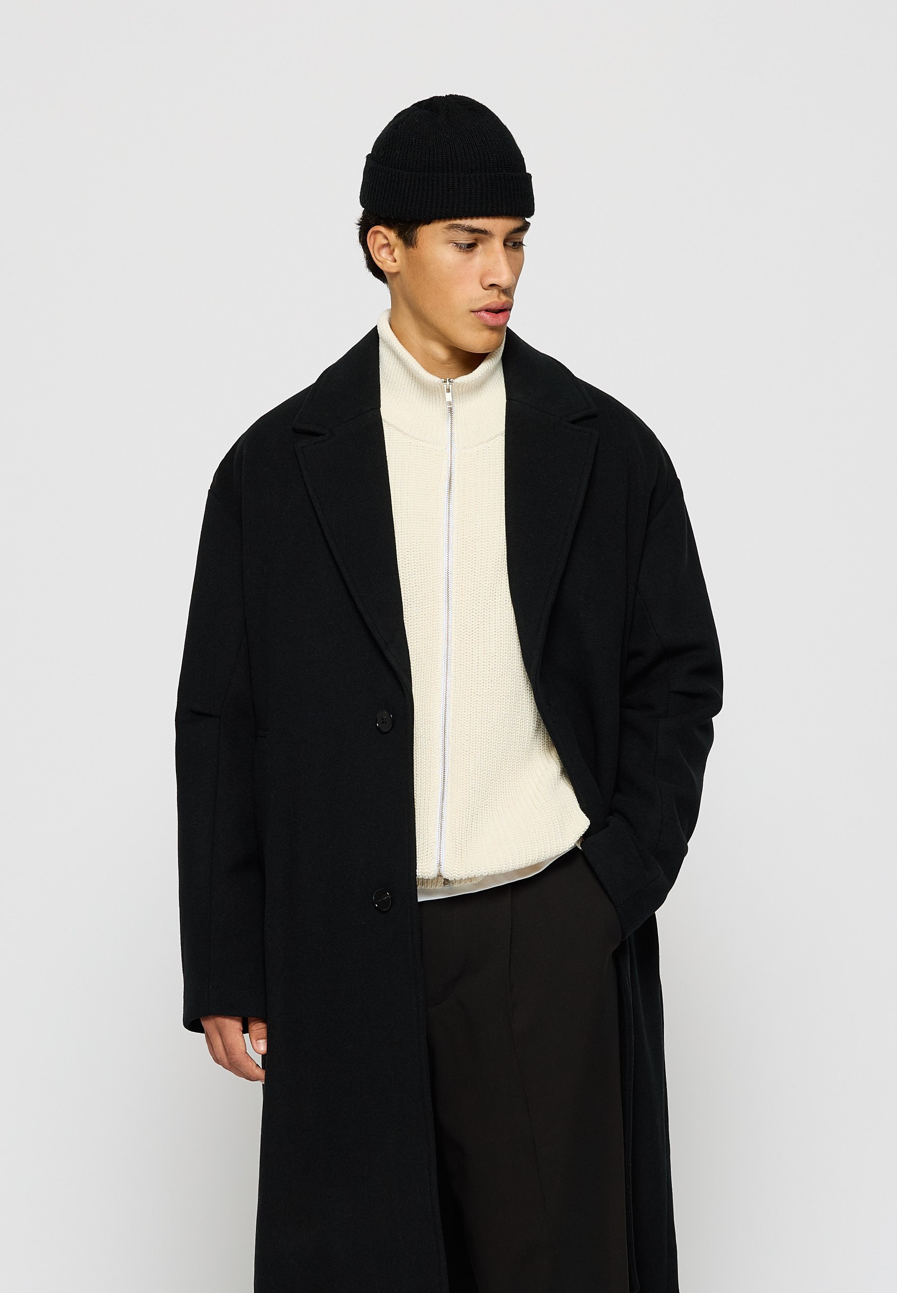 Burocs OVERSIZED COAT - Klasický kabát - black