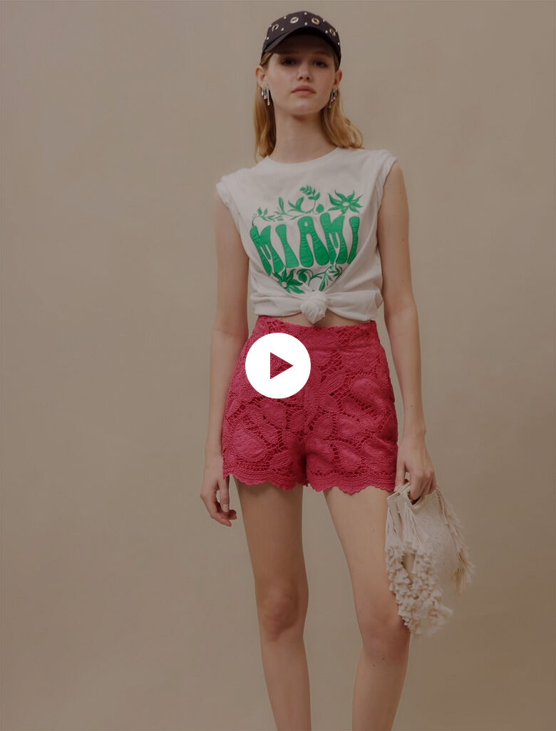Pantaloni scurți brodați cu broderie ajurata - Fuchsia