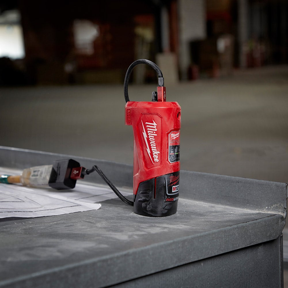 MILWAUKEE 12V Reiseladegerät M12TC-0