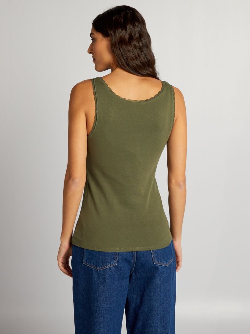 Regata com detalhes bordados - VERDE