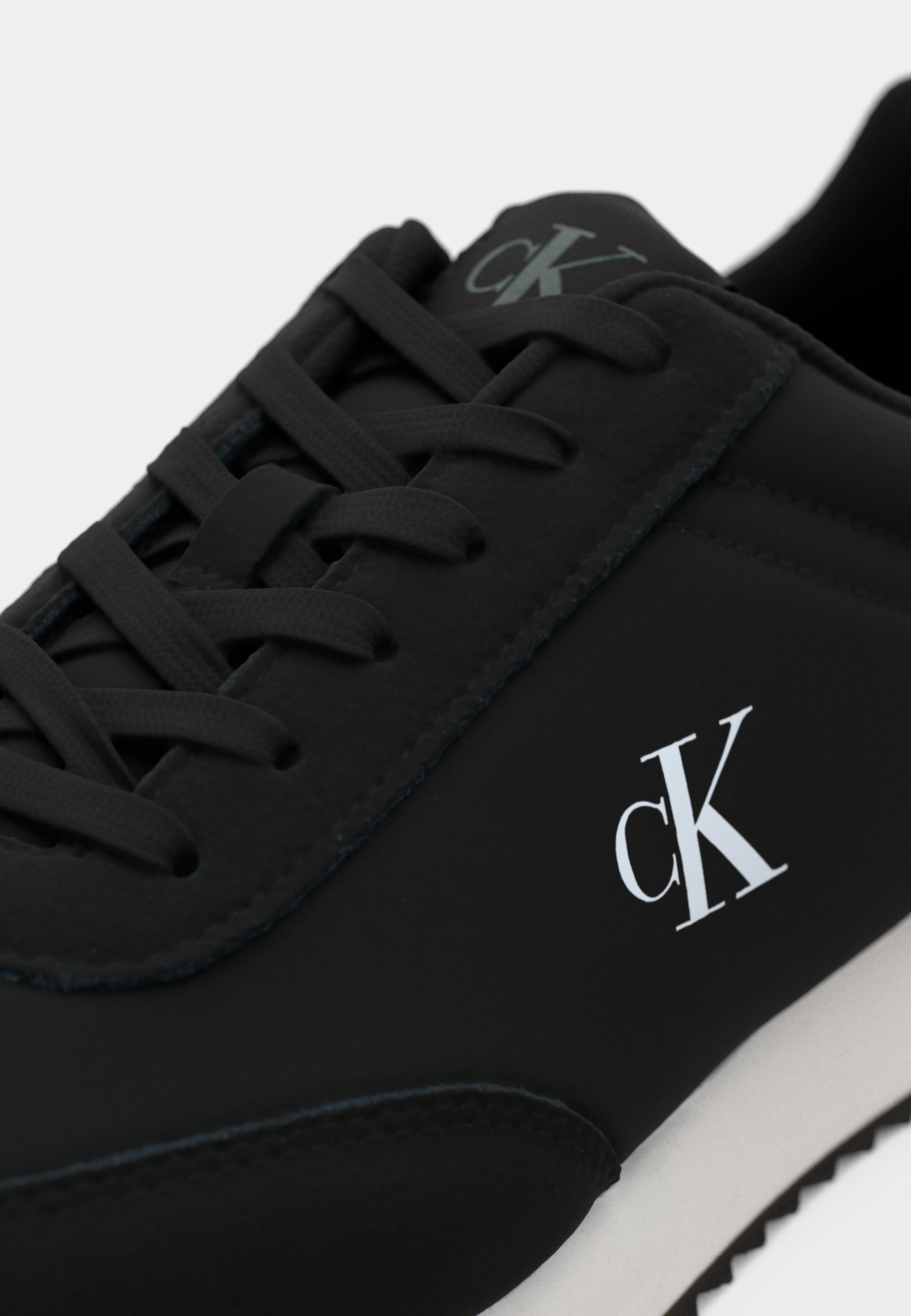 Calvin Klein Jeans RUNNER LACEUP - Tenisky - black/bright white