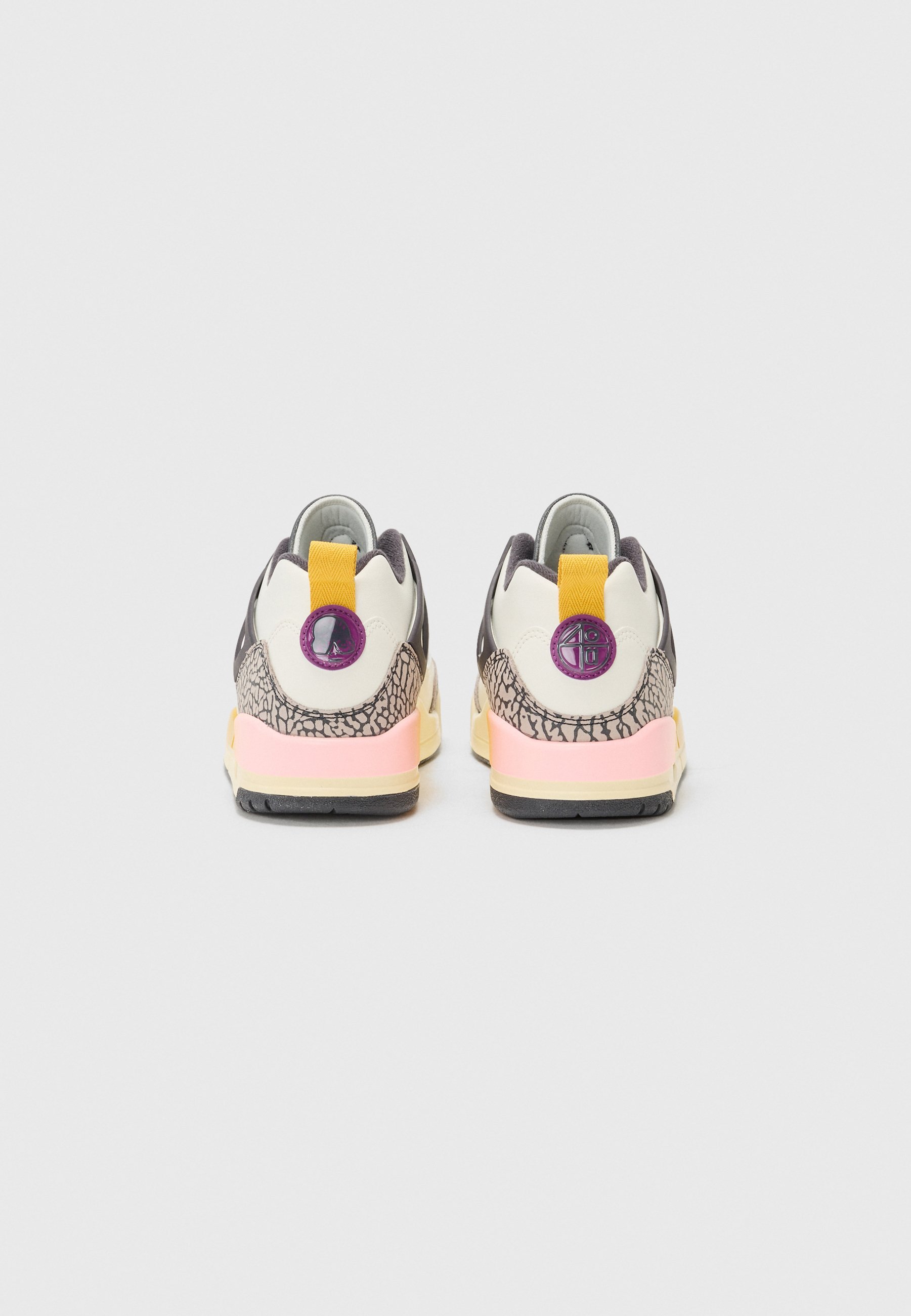 Baskets basses Jordan