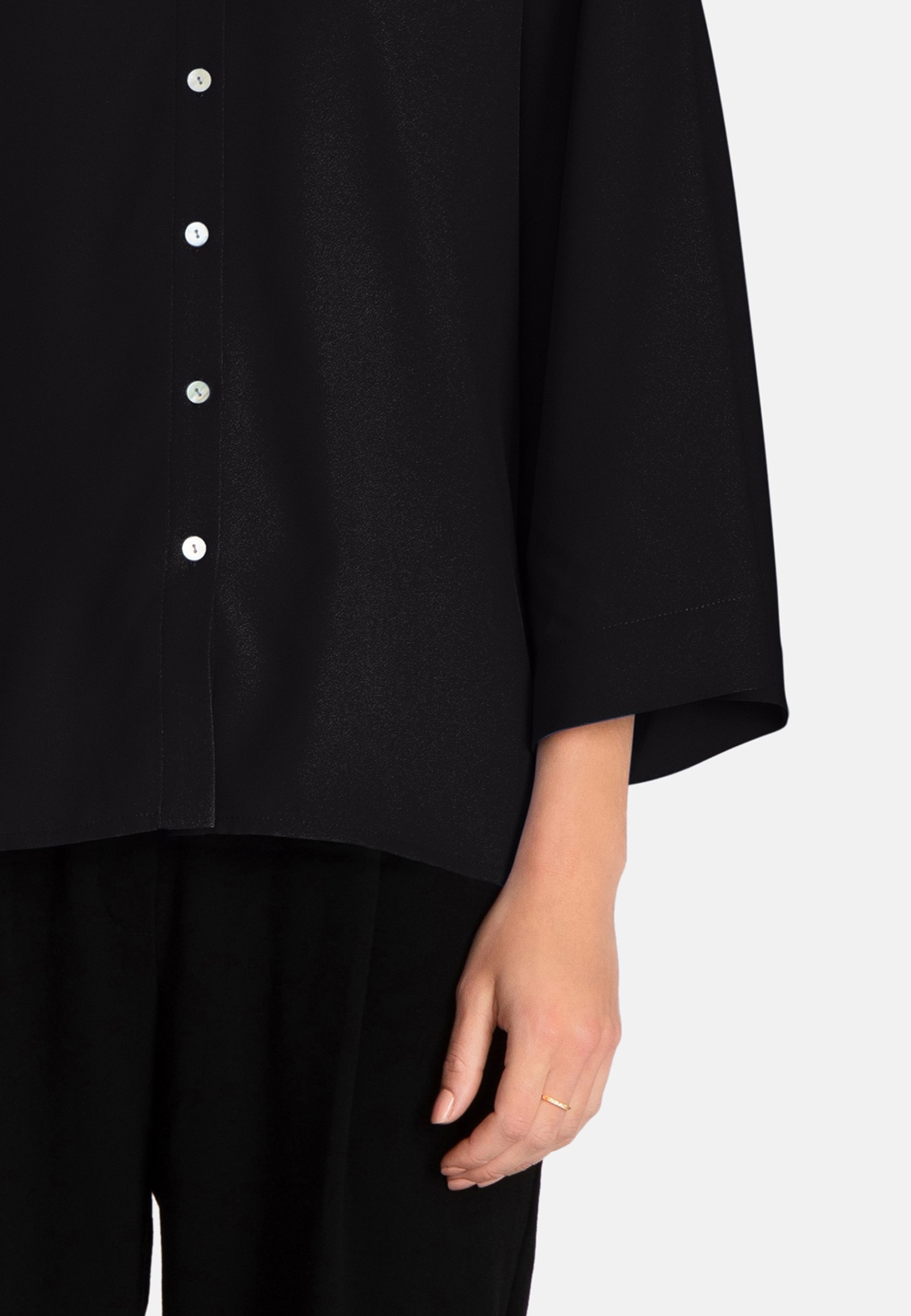 Jascha Stockholm blouse met knoopsluiting - zwart