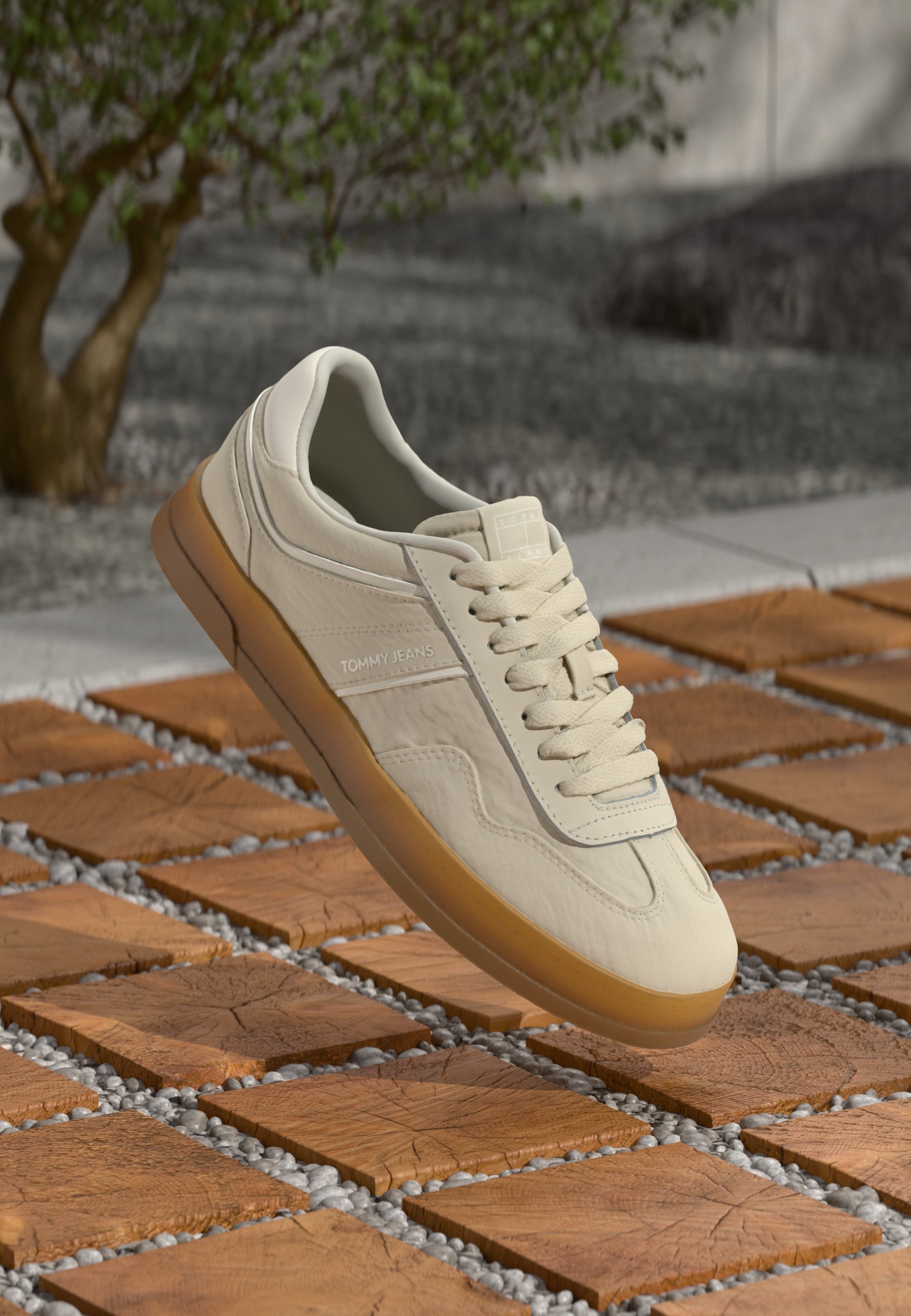 Tommy Jeans THE GREENWICH - Sneakers - beige met krantenprint