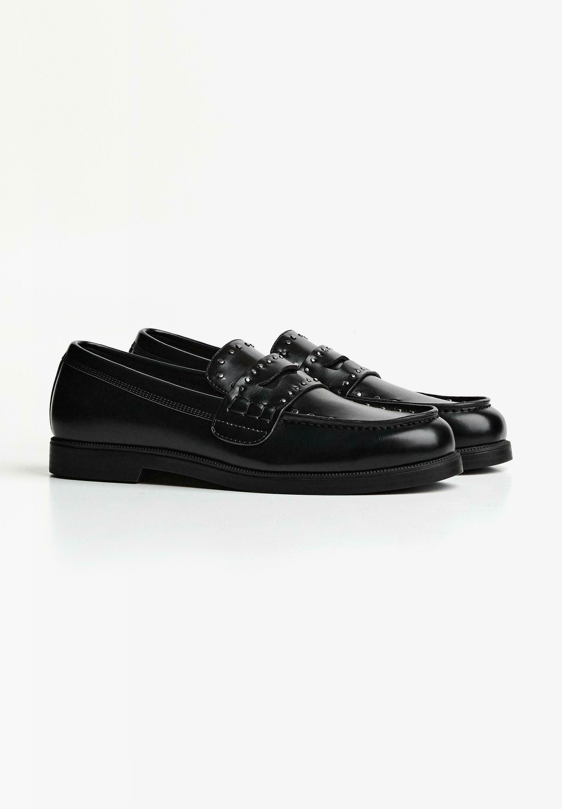 Bershka instappers met studs - zwart