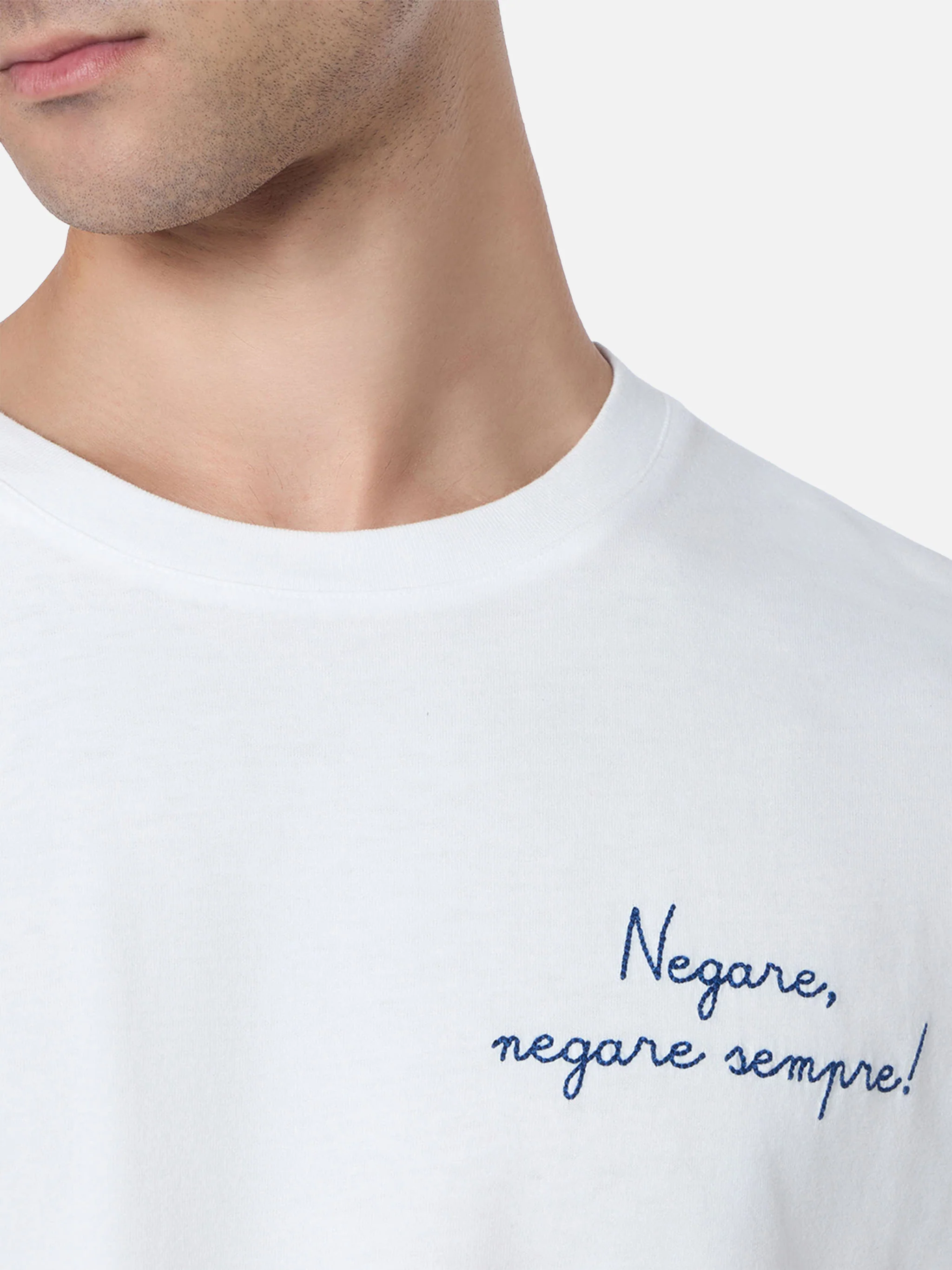 Camiseta blanca para hombre Luton con bordado 