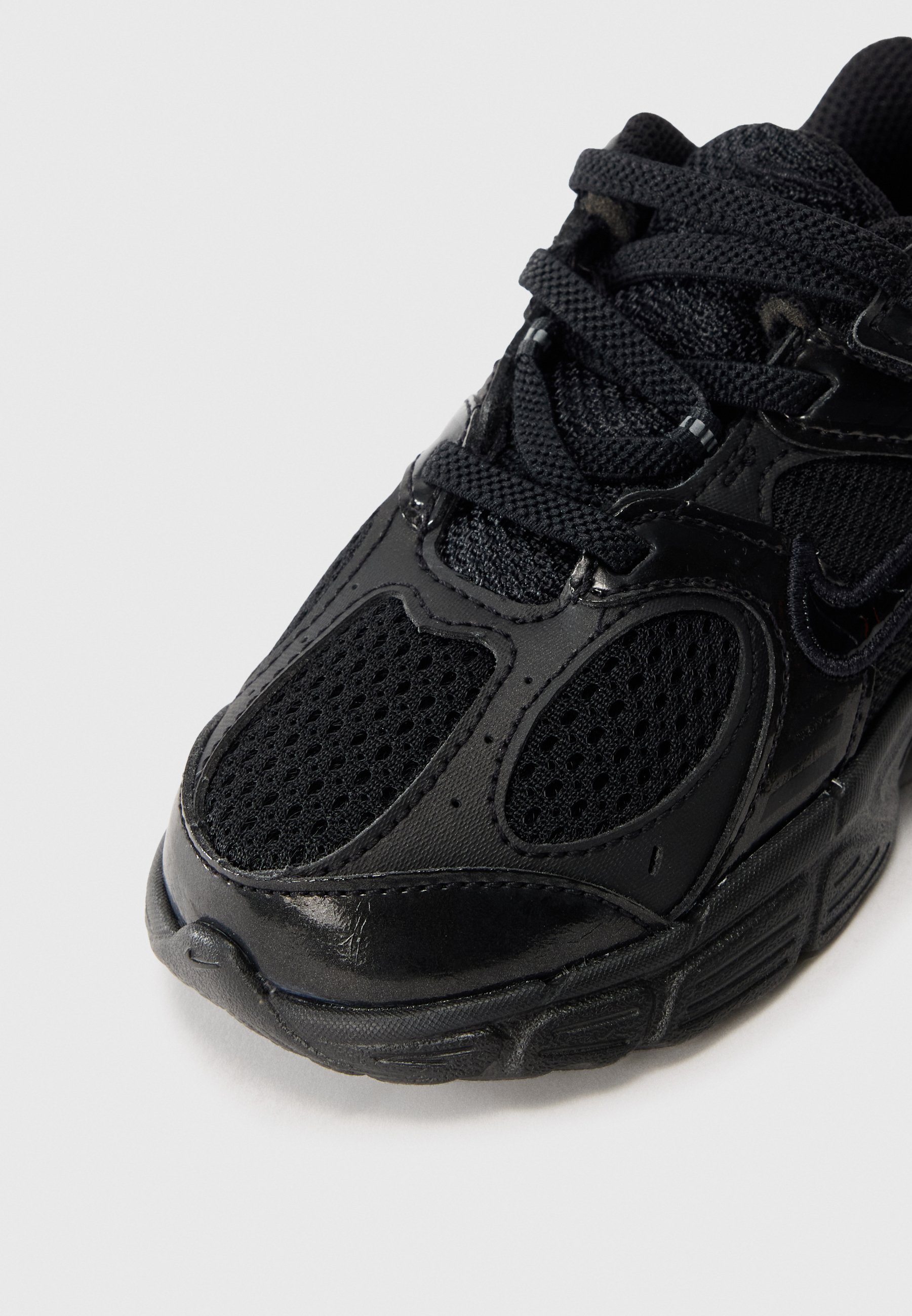 Nike Sportswear V5 UNISEX - Joggesko - black