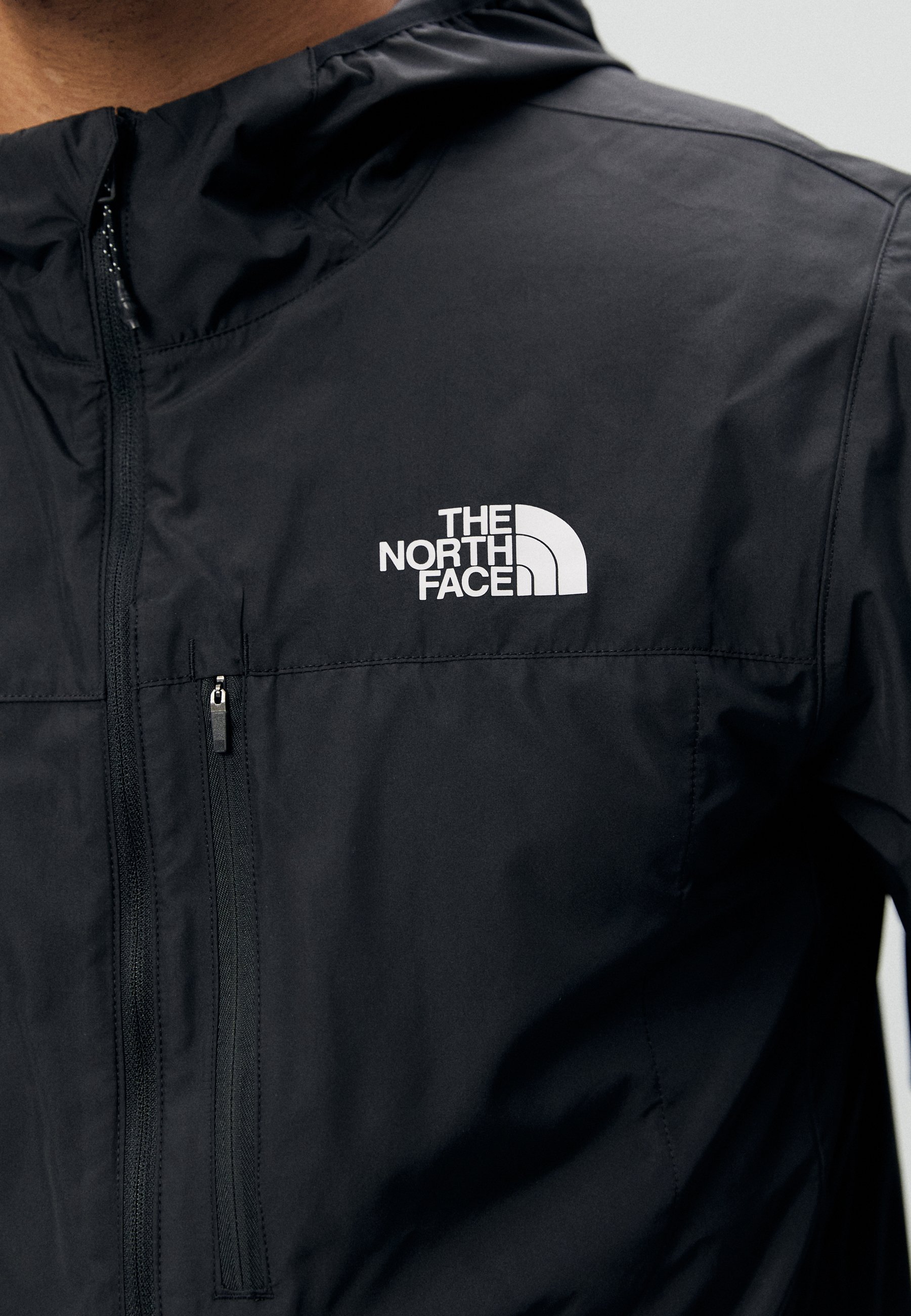 The North Face HIGHER RUN JACKET - Windbreaker - zwart