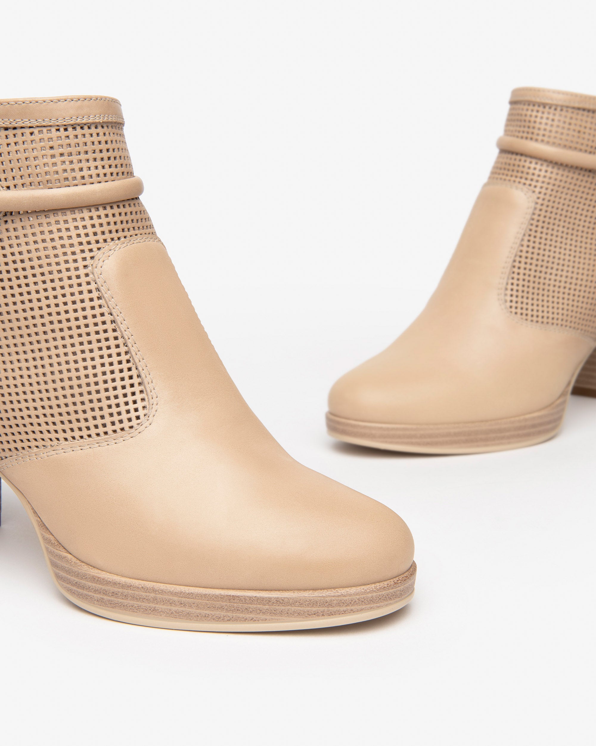  Damen-Ankle-Boots aus Leder