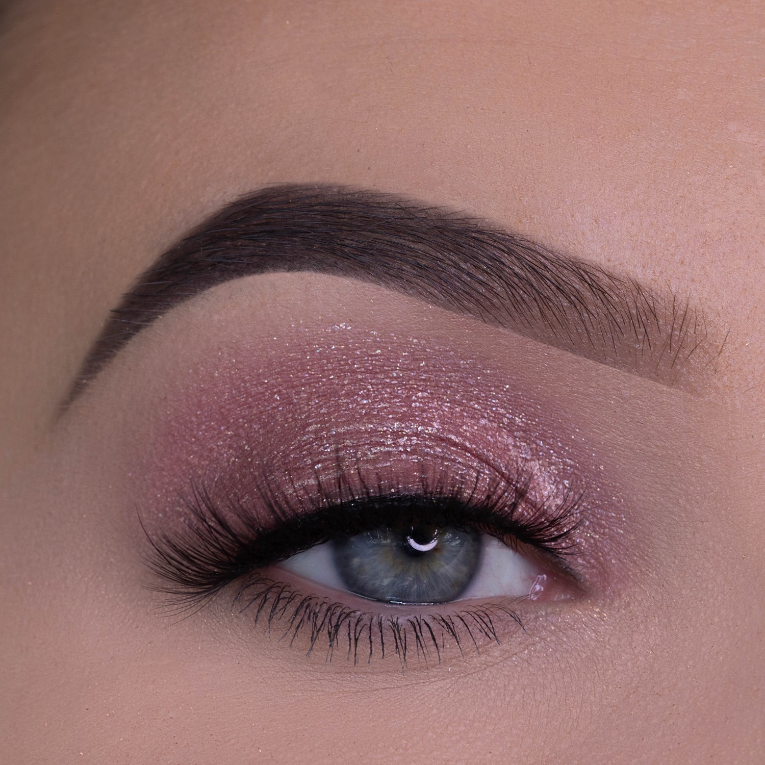 „theBalm“ akių šešėlių skystis – 4,5 ml