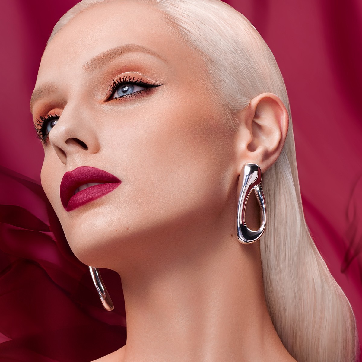 MAC lūpu krāsas pūdera skūpsts Velvet Blur plāns stienītis - 2 g