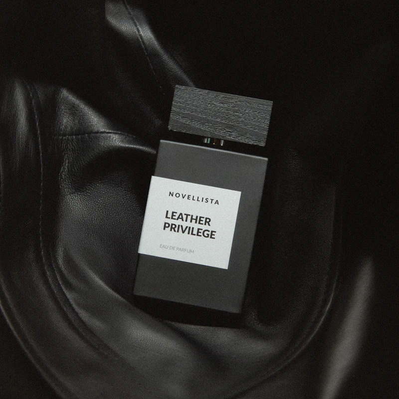 NOVELLISTA Leather Privilege Eau de Parfum unissex