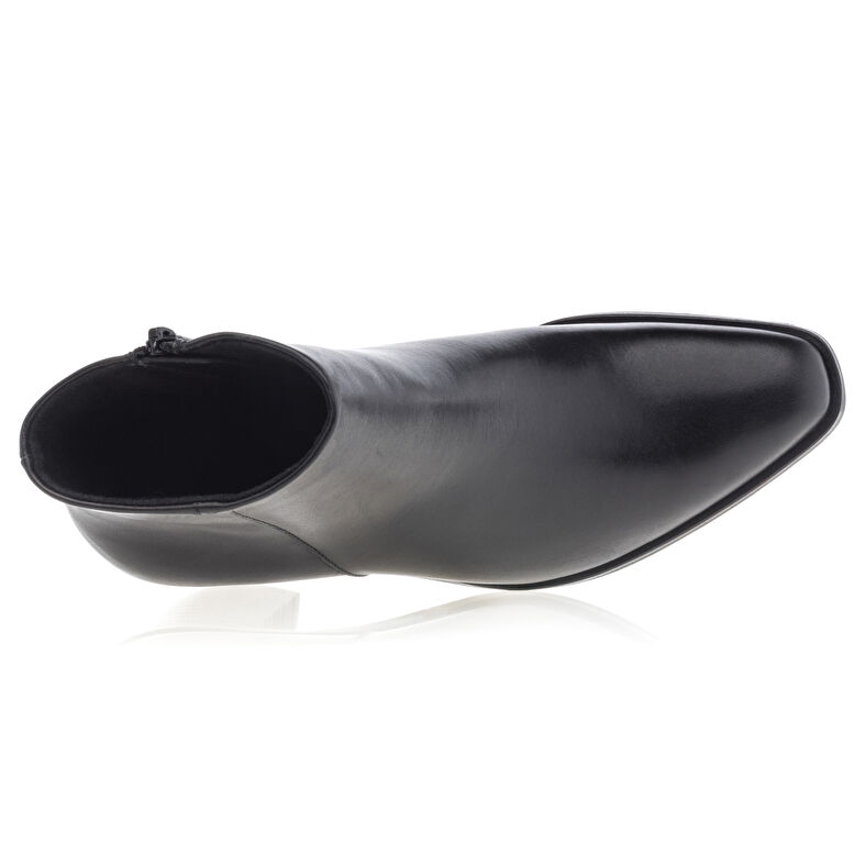 Schwarze Damenstiefel / Stiefeletten