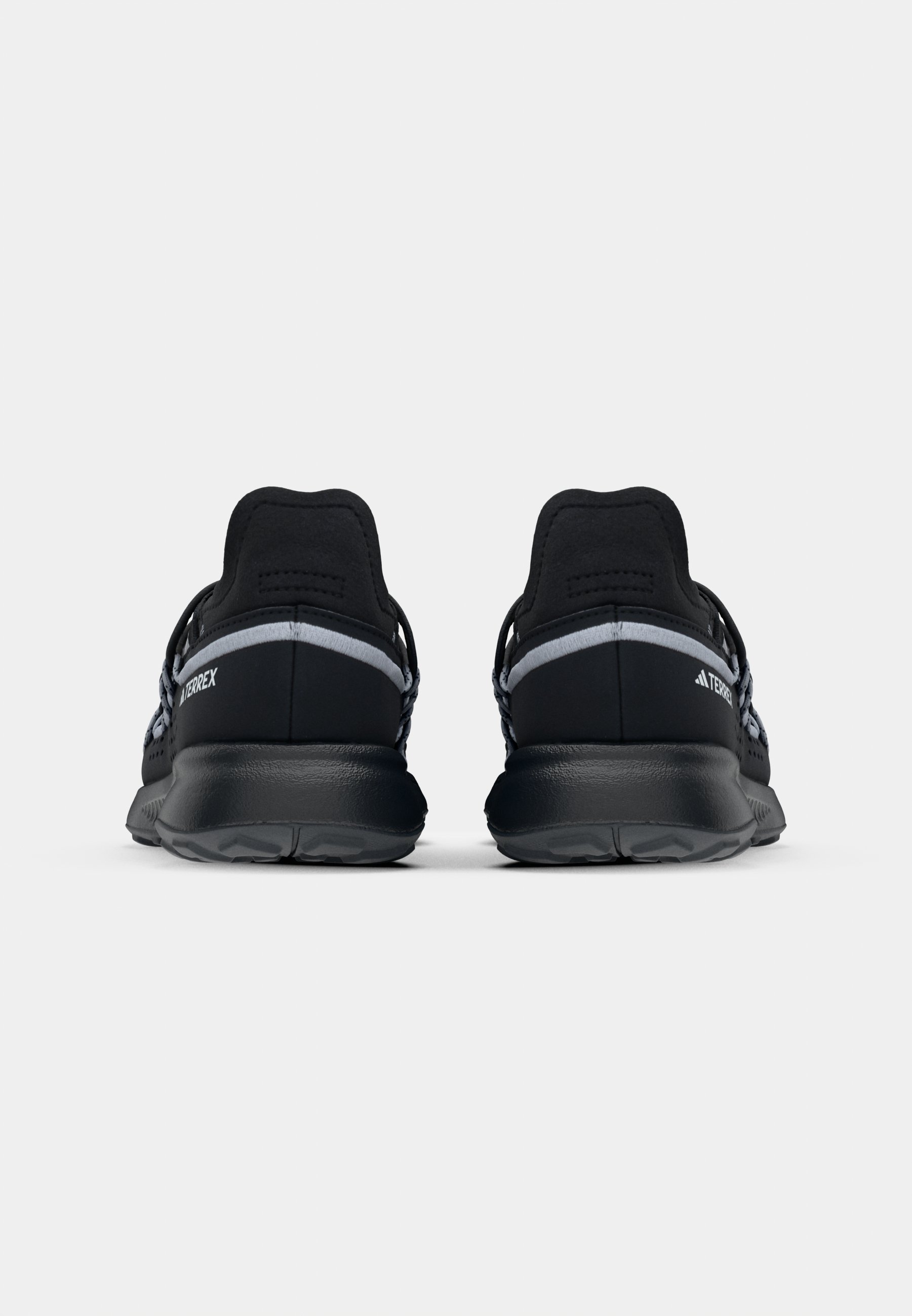 Adidas Terrex VOYAGER 21 TRAVEL - Wandelschoenen - core black chalk white grey two