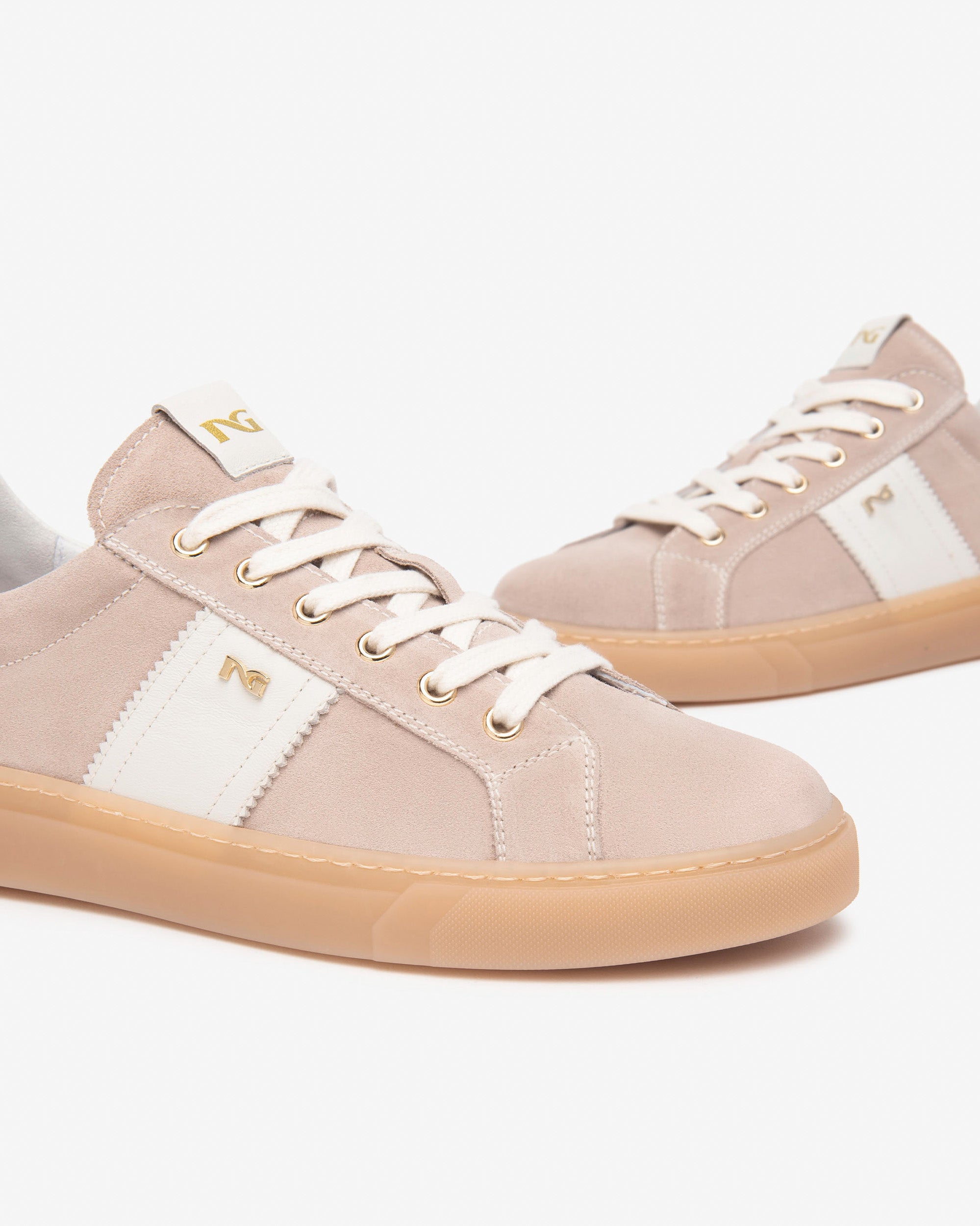  Damen-Sneaker aus Wildleder und Leder