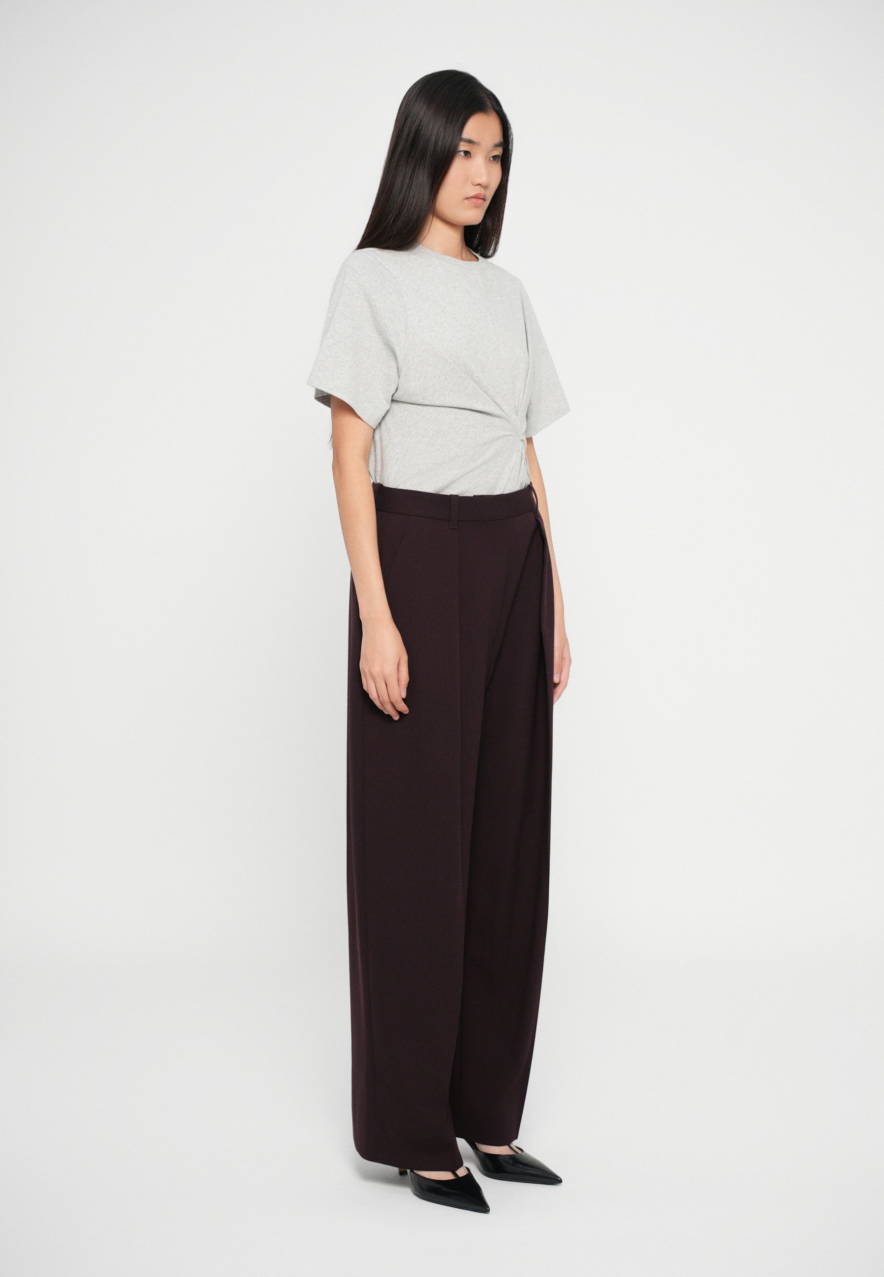 Pantaloni a gamba larga Victoria Beckham - Pantaloni - mogano scuro
