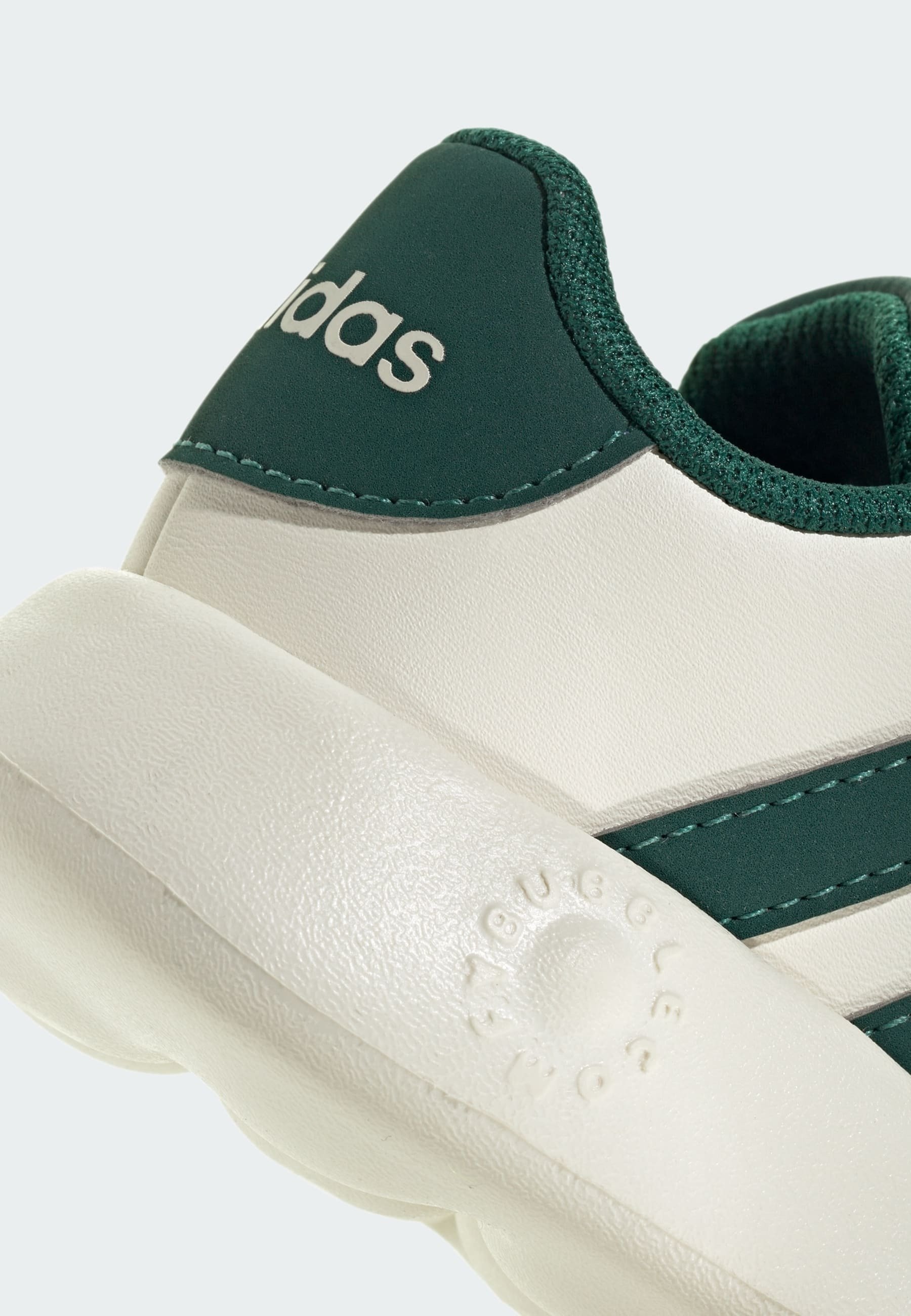 adidas Sportswear GRAND COURT 2.0 - Scarpe per neonati - bianco sporco verde universitario nero