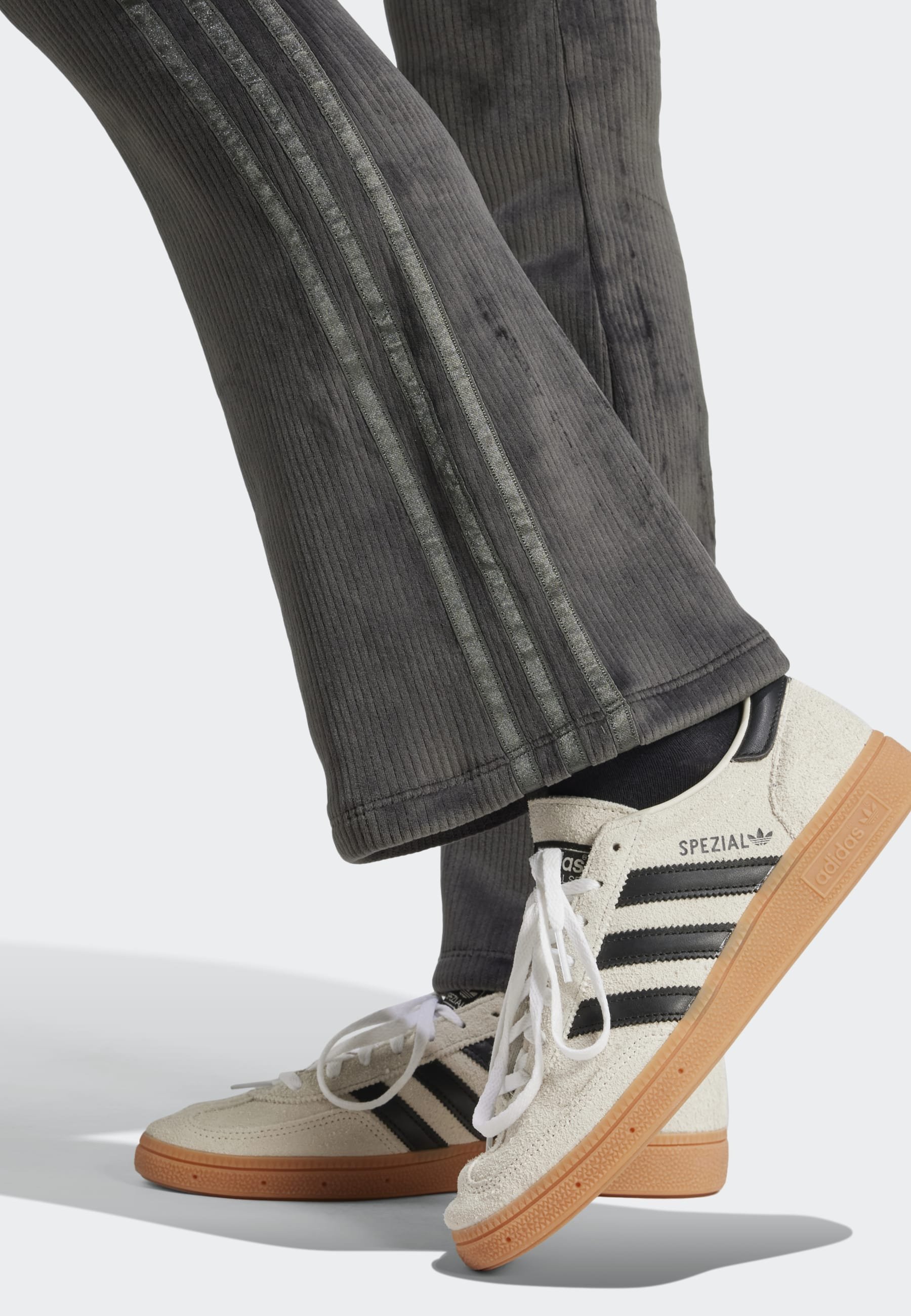 Pantaloni casual Adidas Originals