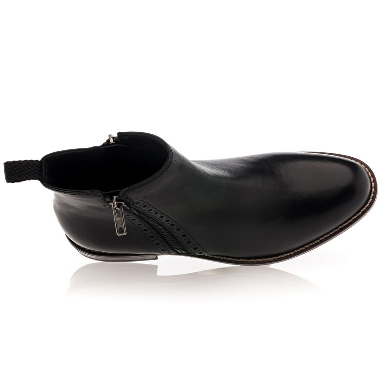 Schwarze Damenstiefel / Stiefeletten