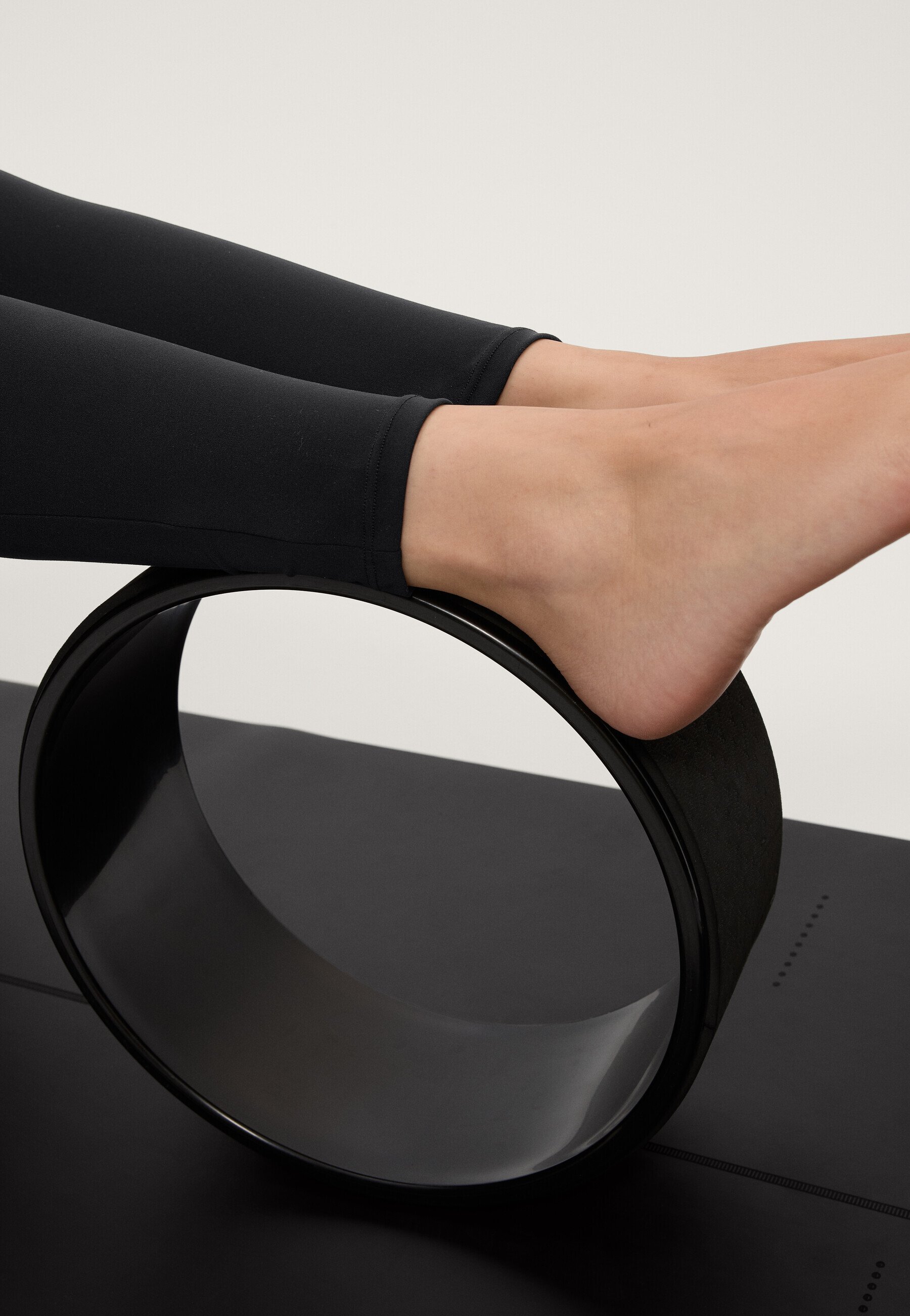 OYSHO COMFORTLUX SUPER HIGH RISE Leggings mit Taschen - Schwarz