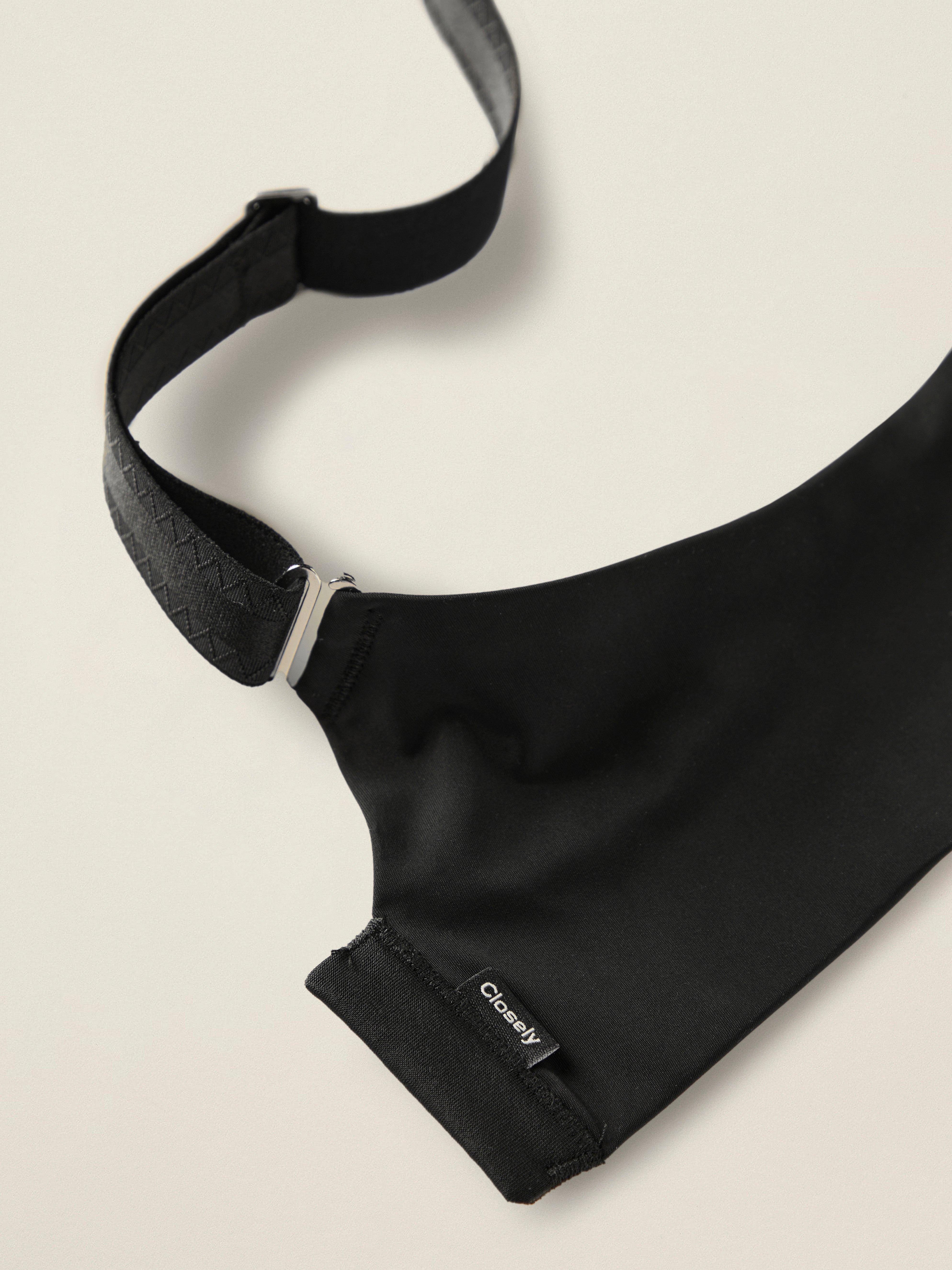 Pták od gelbh – Closely Black