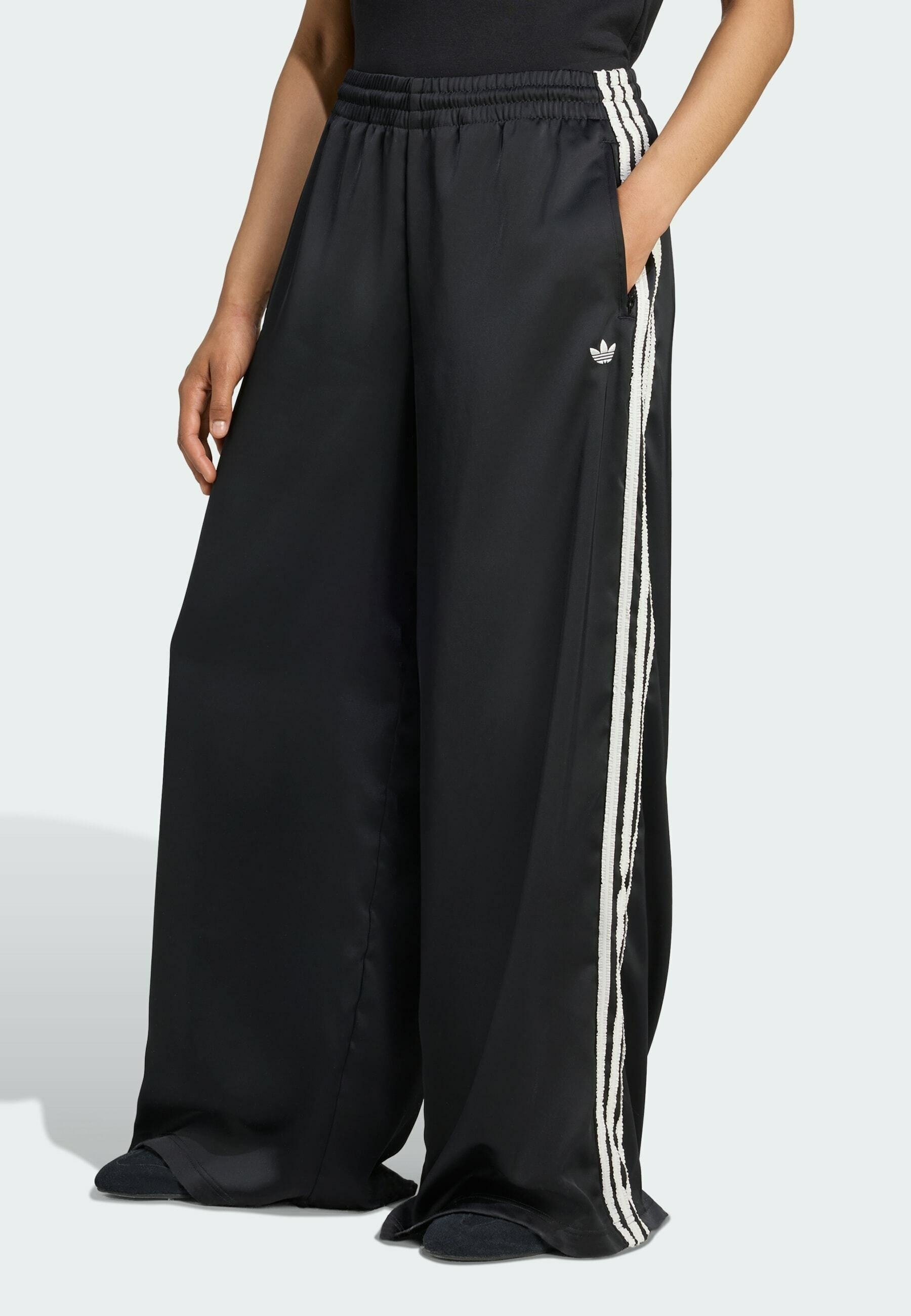 adidas Originals WIDE - Trenirka - črna