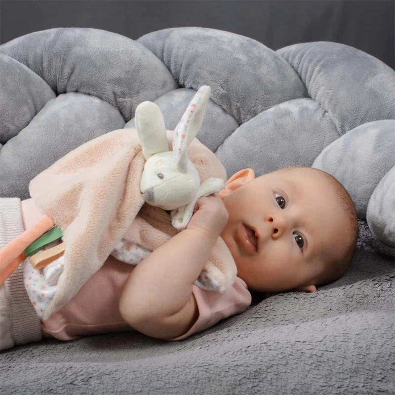 BabyOno Have Fun Baby Bunny Slaapknuffel met Rammelaar