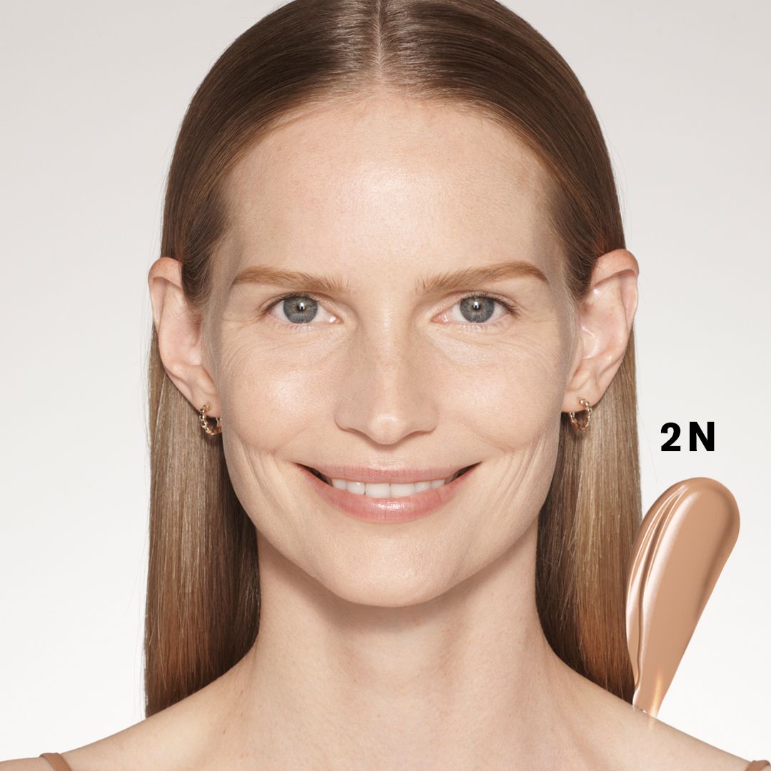 Futurist Soft Touch Skincealer izgaismojošais korektors Luksusa korektori