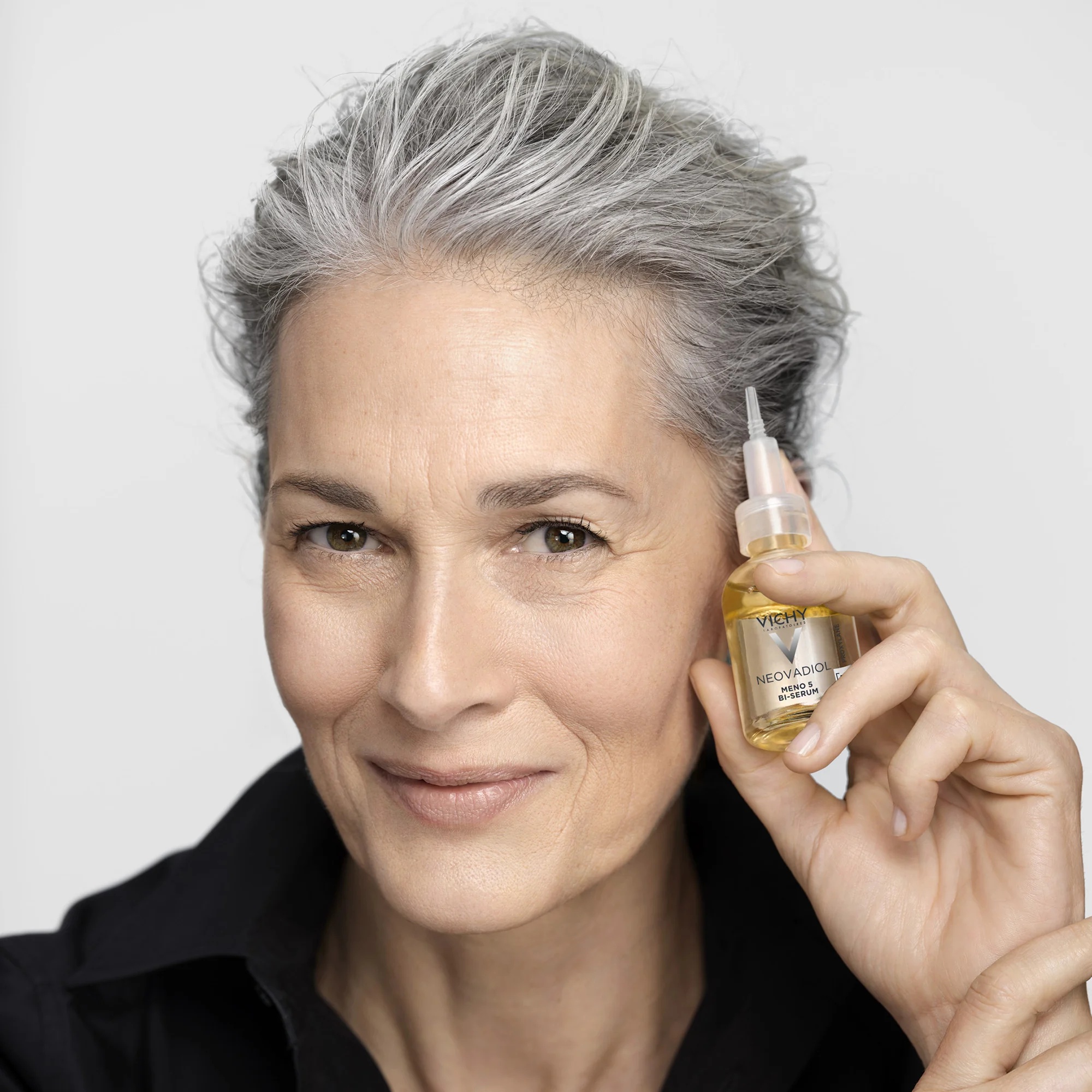 VICHY Vichy Neovadiol Prä- & Postmenopause Meno 5 Biphasisches Serum 30 ml Verdickt die Haut