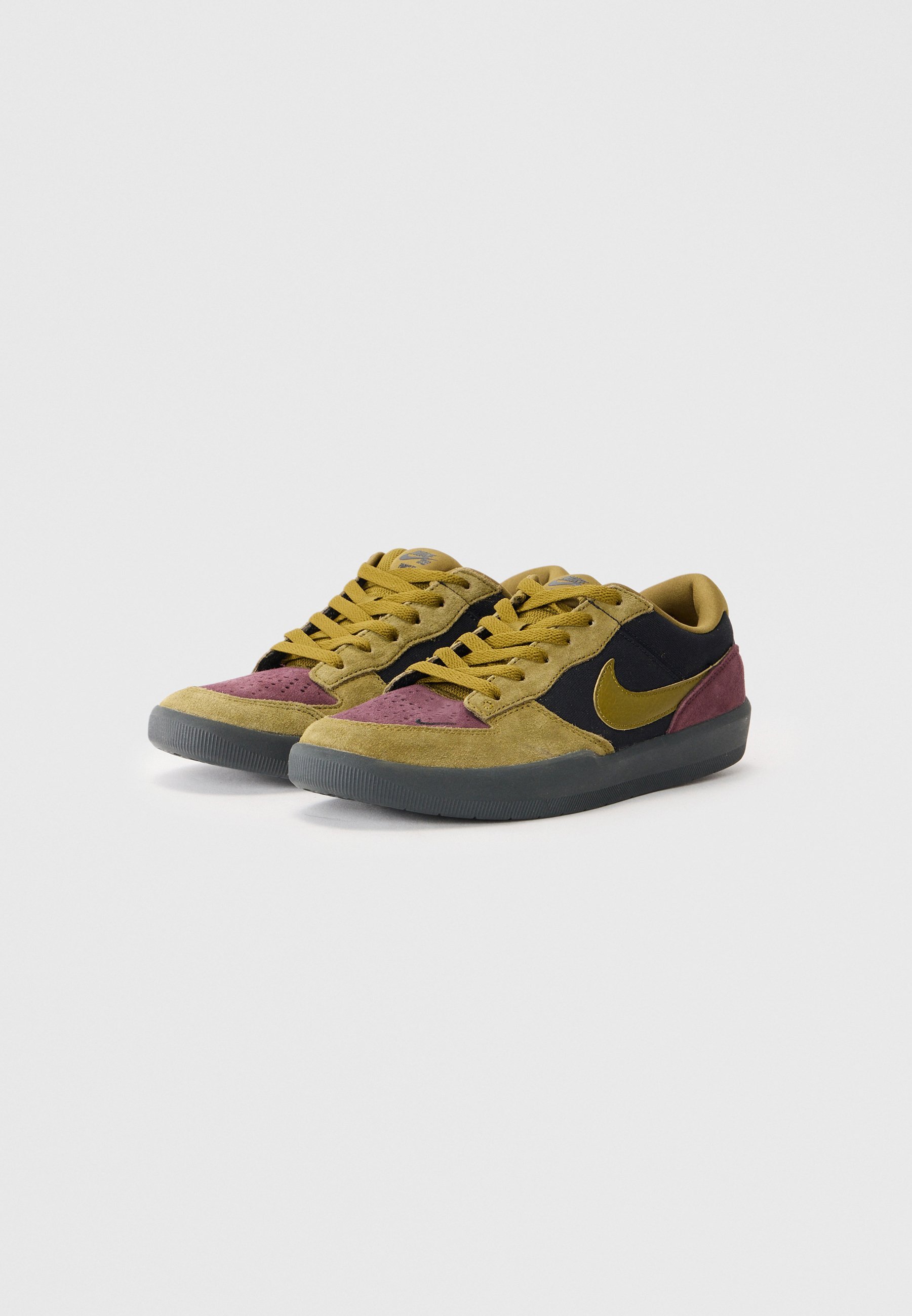 Tênis Nike SB de cano baixo