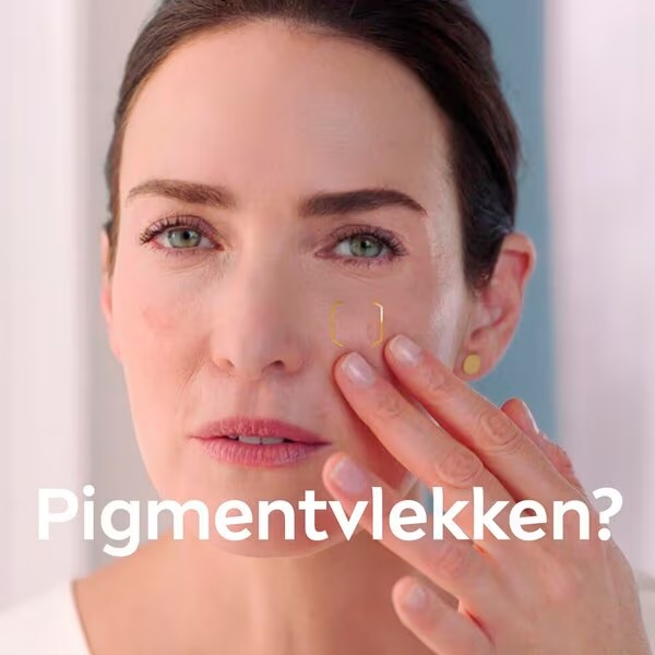 NIVEA Cellular Luminous 630 Serum protiv starenja i bubuljica 30 ml - Zrela koža