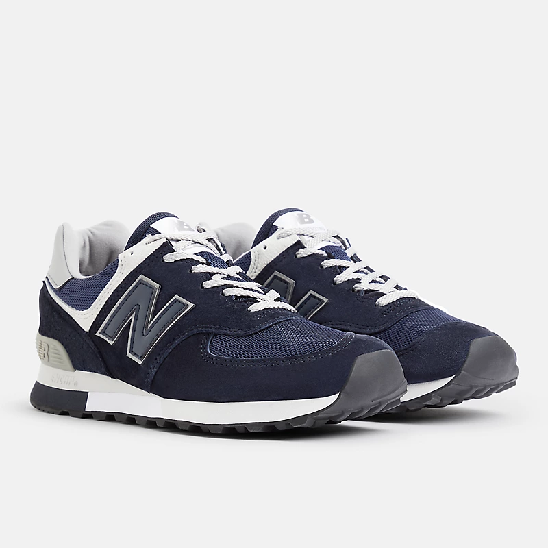 Unisex MADE IN THE UK 576 - Dark navy with moody indigo and alloy