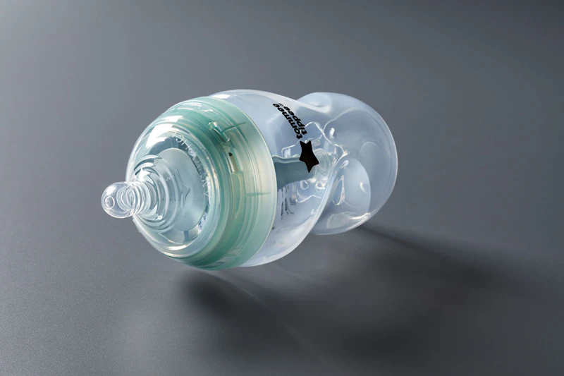 Mamadeira anticólica autoesterilizante avançada Tommee Tippee