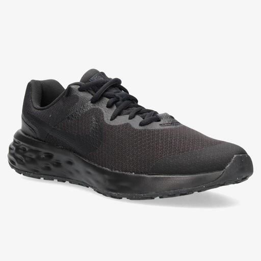 Nike Revolution 6
