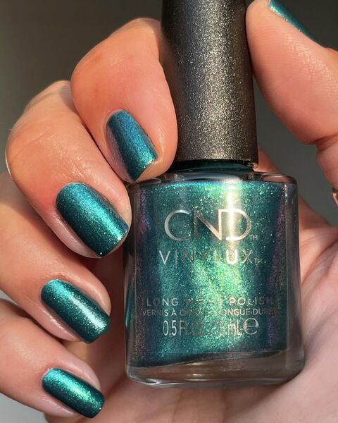 CND Vinylux