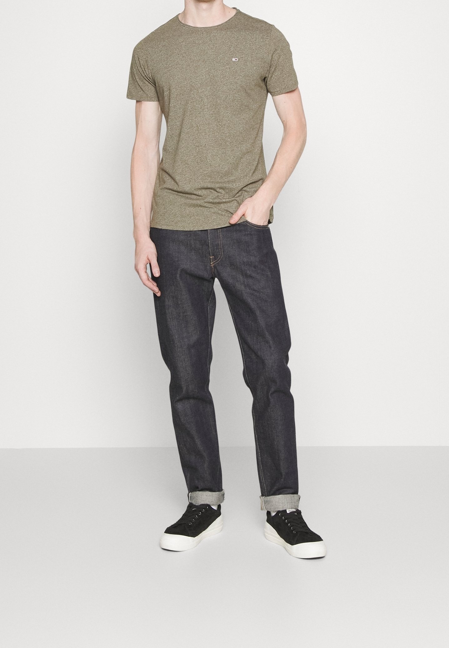 T-shirt basic Tommy Jeans - verde oliva