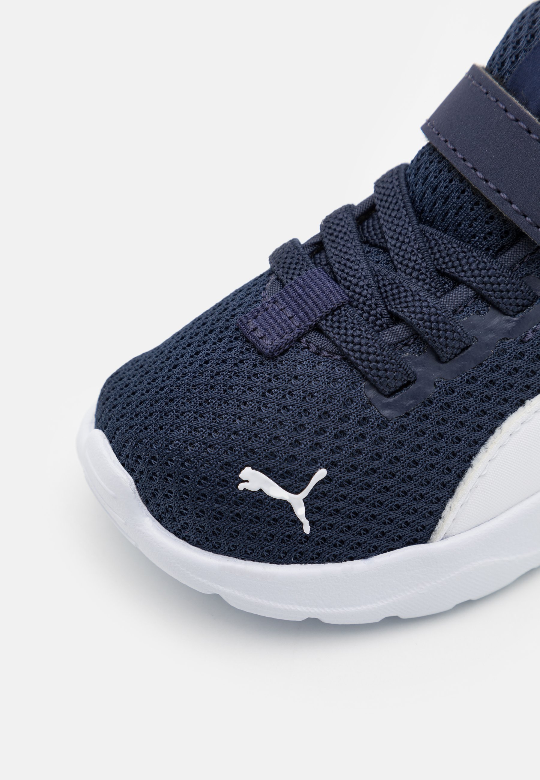Puma ANZARUN LITE UNISEX - Straßenlaufschuhe - Peacoat/Weiß