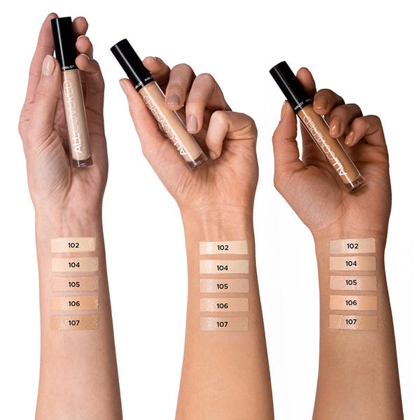Allt täckt concealer under ögonen