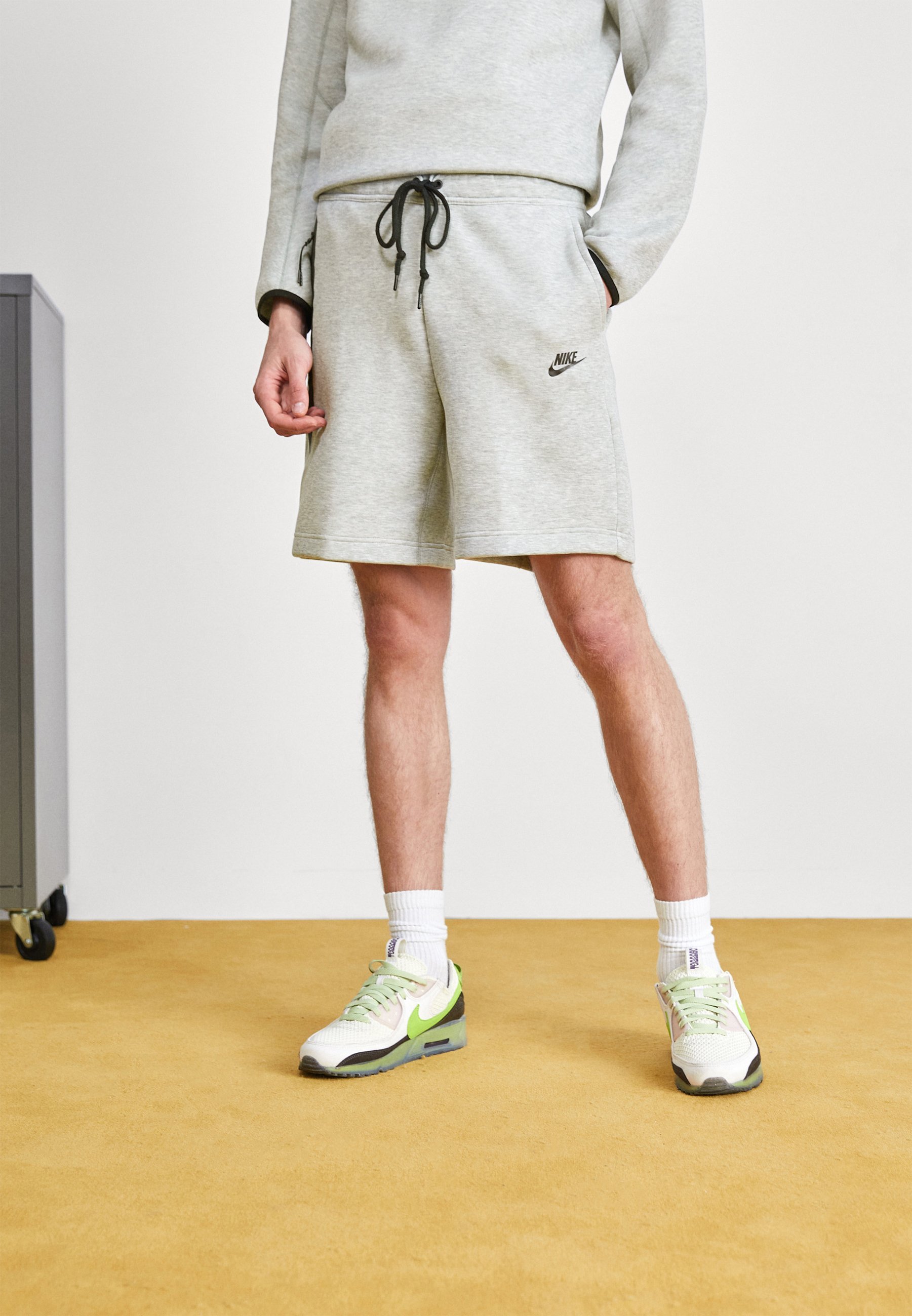 Nike Sportswear SPORTSWEAR TECH FLEECE - Trainingshose - grau meliert