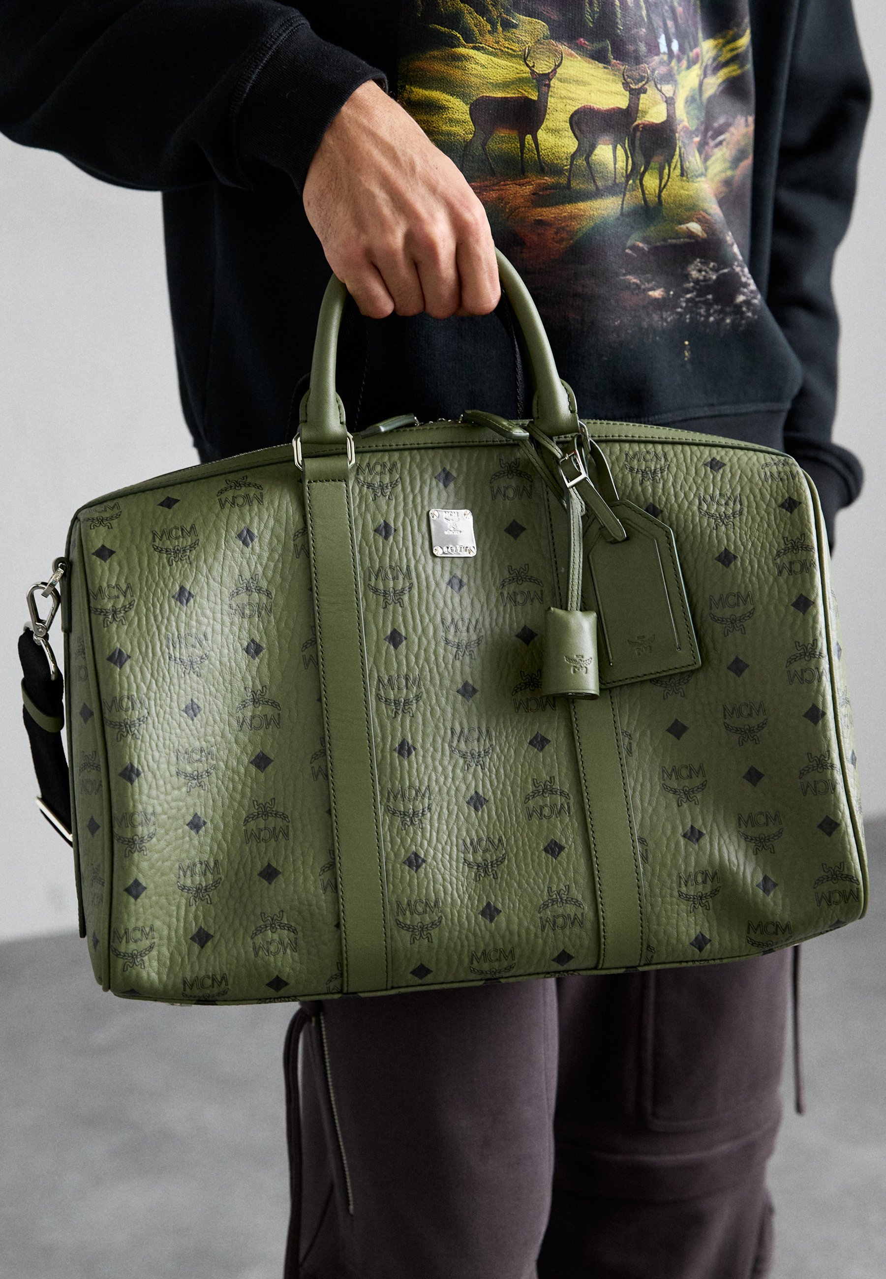 MCM OTTOMAR UNISEX - Weekendtas - khaki mos