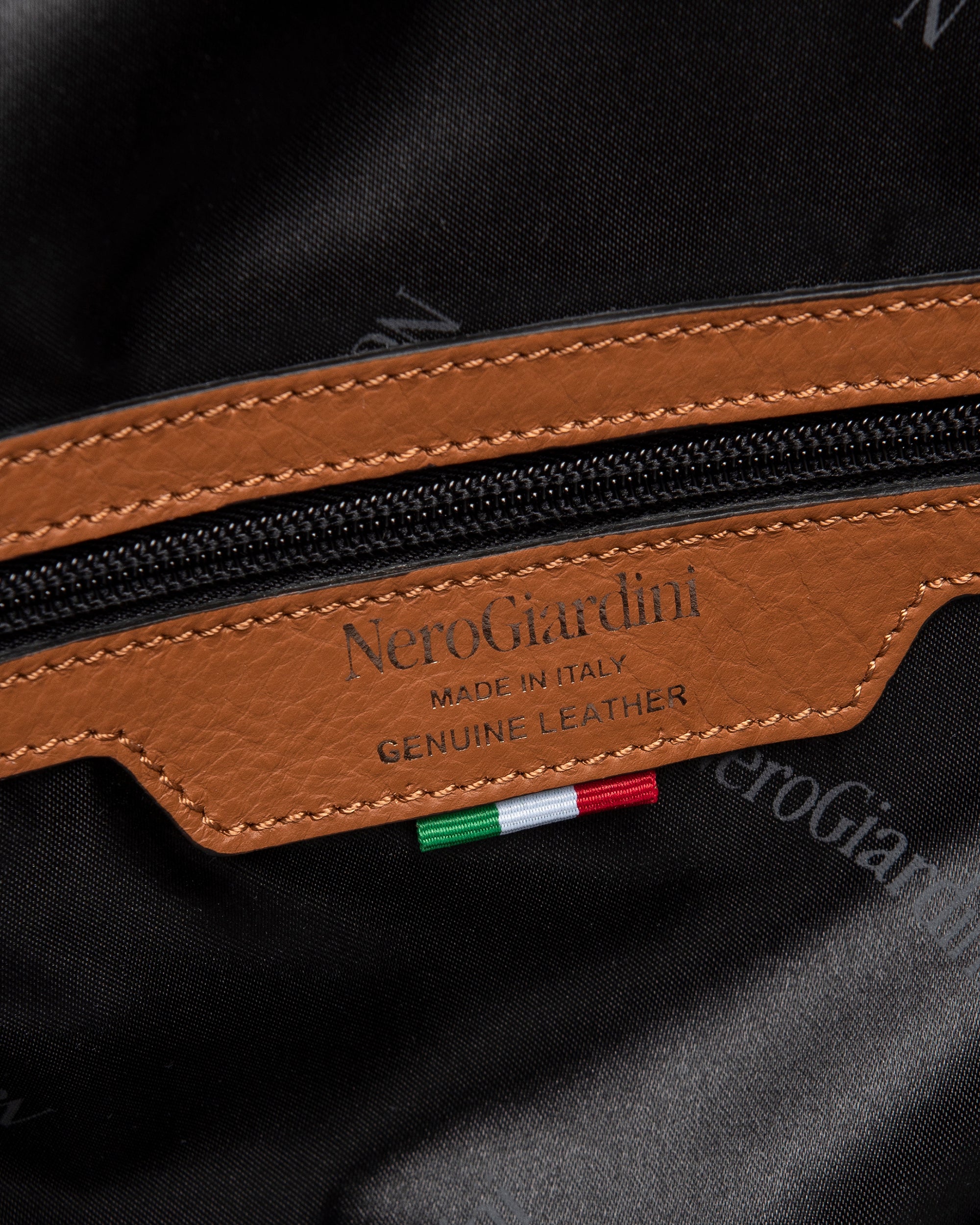  Damen-Schultertasche aus Leder